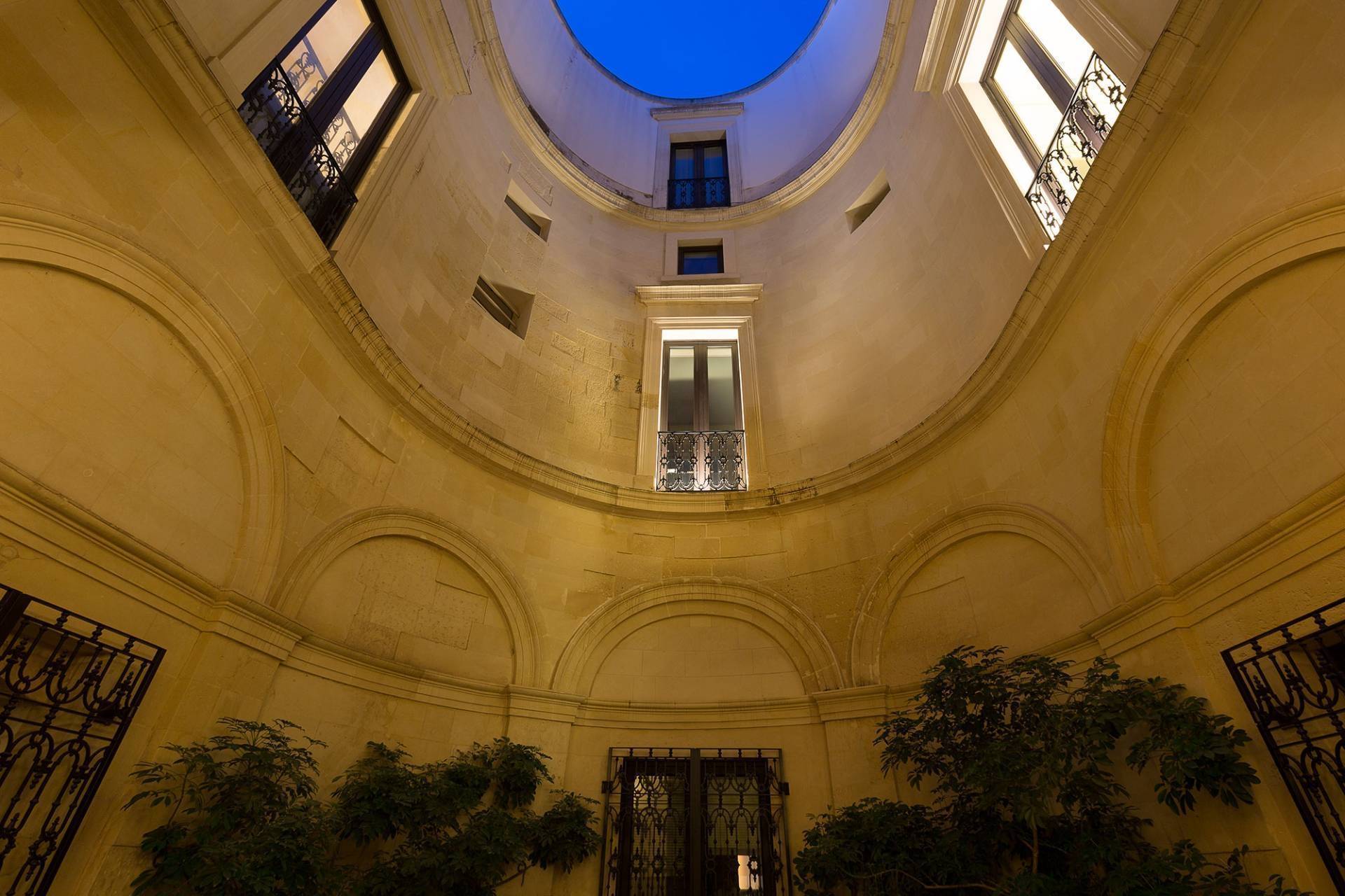 Lecce, Lecce, 73100, IT, 8 Bedrooms Bedrooms, ,3 BathroomsBathrooms,Residential,For Sale,1991344