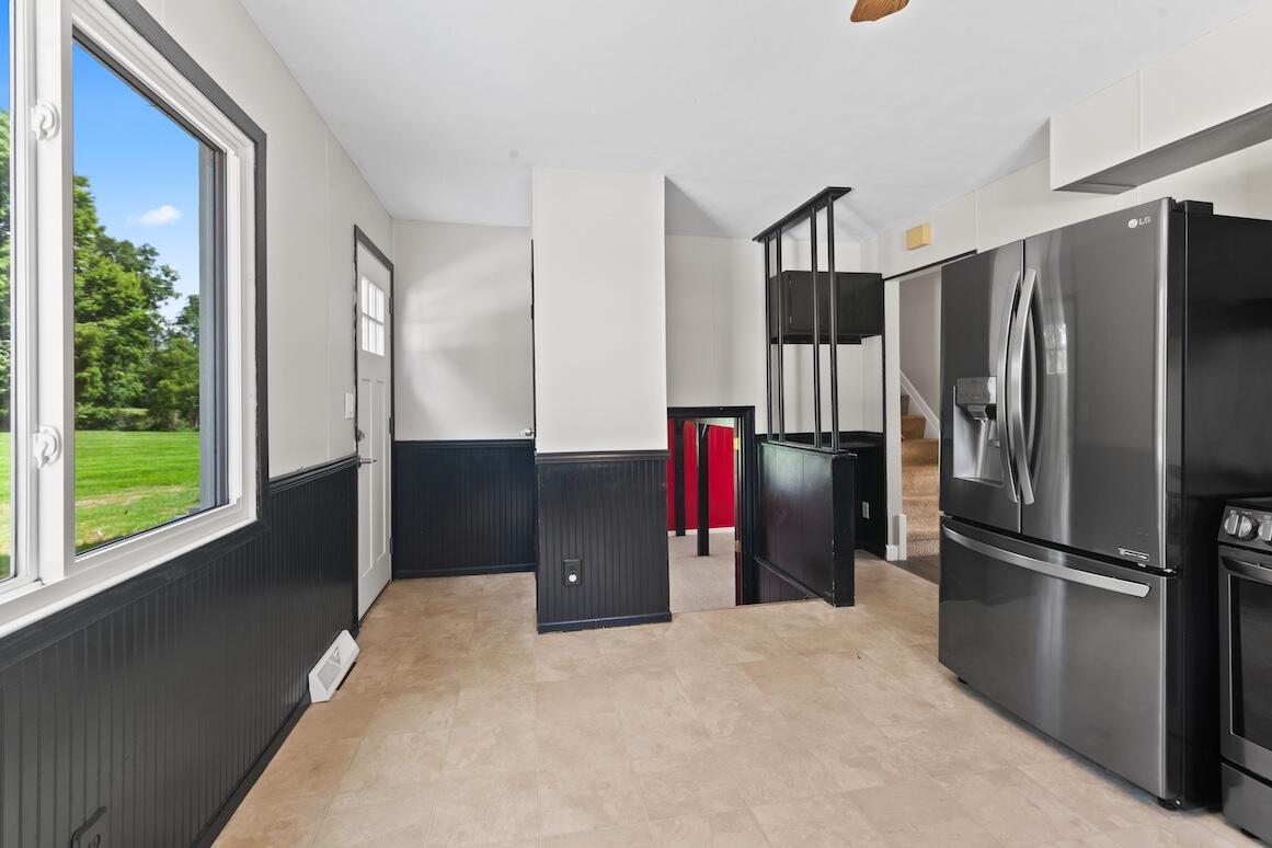 Delafield, Wisconsin, 53072, United States, 3 Bedrooms Bedrooms, ,2 BathroomsBathrooms,Residential,For Sale,1927266