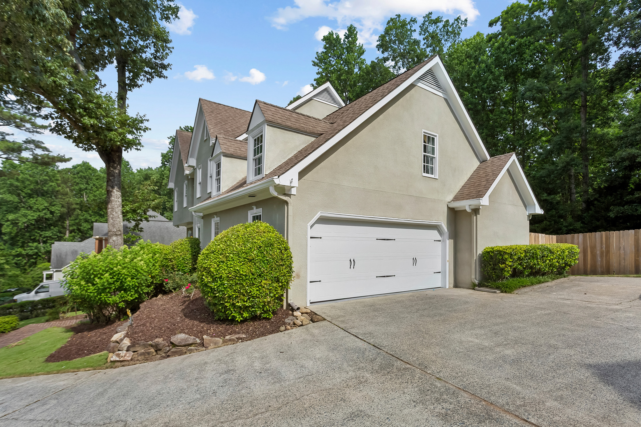  Beautifully Updated Four Bedroom Home in an Active Swim/Tennis Community - 物件實景