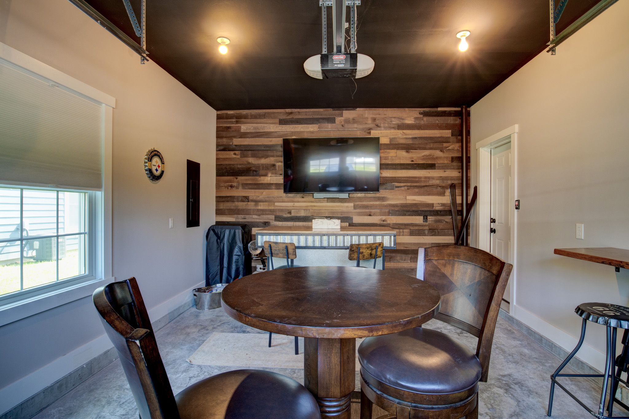 Ellicottville, New York, 14731, United States, 3 Bedrooms Bedrooms, ,3 BathroomsBathrooms,Residential,For Sale,1982914