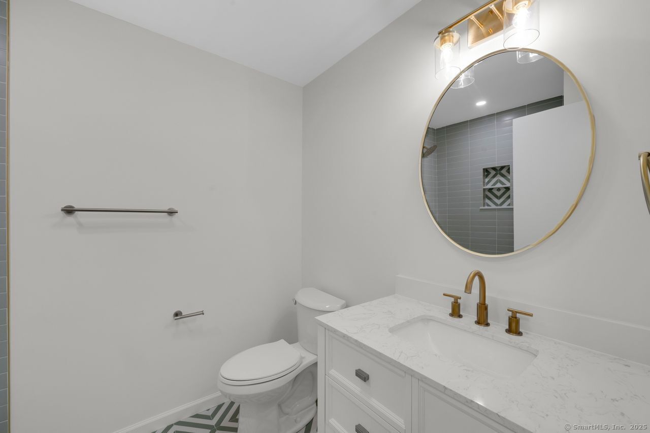 Milford, Connecticut, 06461, United States, 4 Bedrooms Bedrooms, ,3 BathroomsBathrooms,Residential,For Sale,1932741