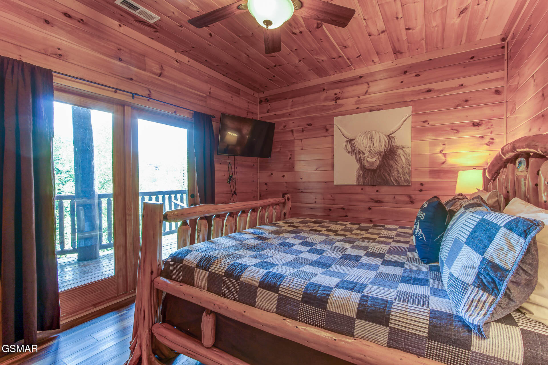 Sevierville, Tennessee, 37876, United States, 3 Bedrooms Bedrooms, ,5 BathroomsBathrooms,Residential,For Sale,1976203