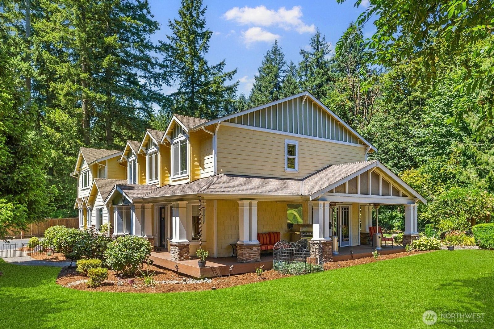 Woodinville, Washington, 98072, United States, 4 Bedrooms Bedrooms, ,2 BathroomsBathrooms,Residential,For Sale,1979397