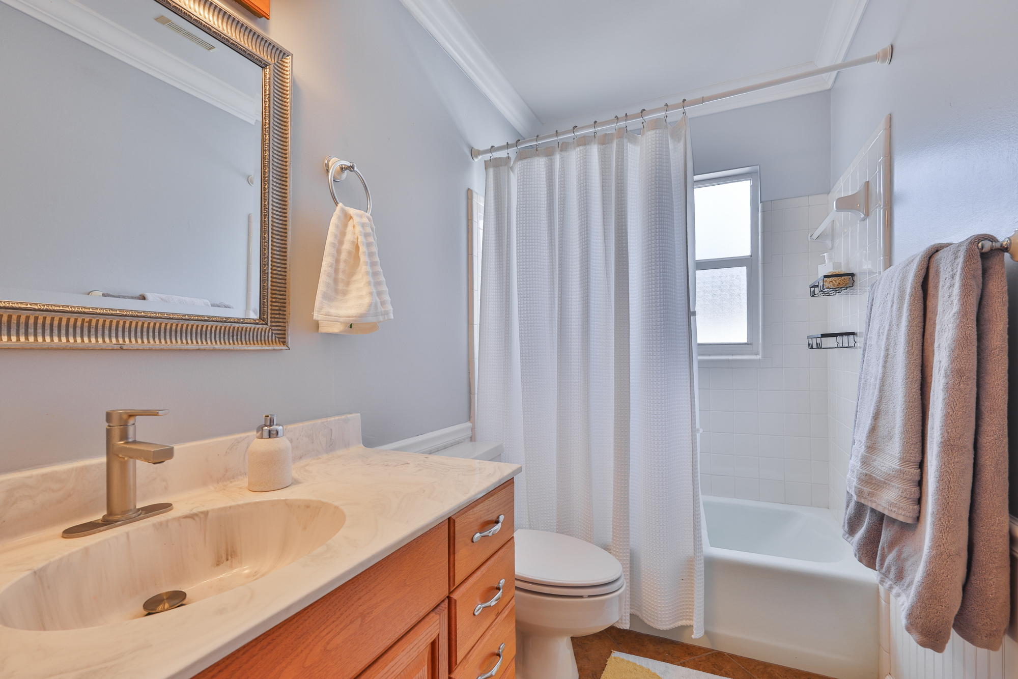 Tampa, Florida, 33613, United States, 3 Bedrooms Bedrooms, ,2 BathroomsBathrooms,Residential,For Sale,1981036