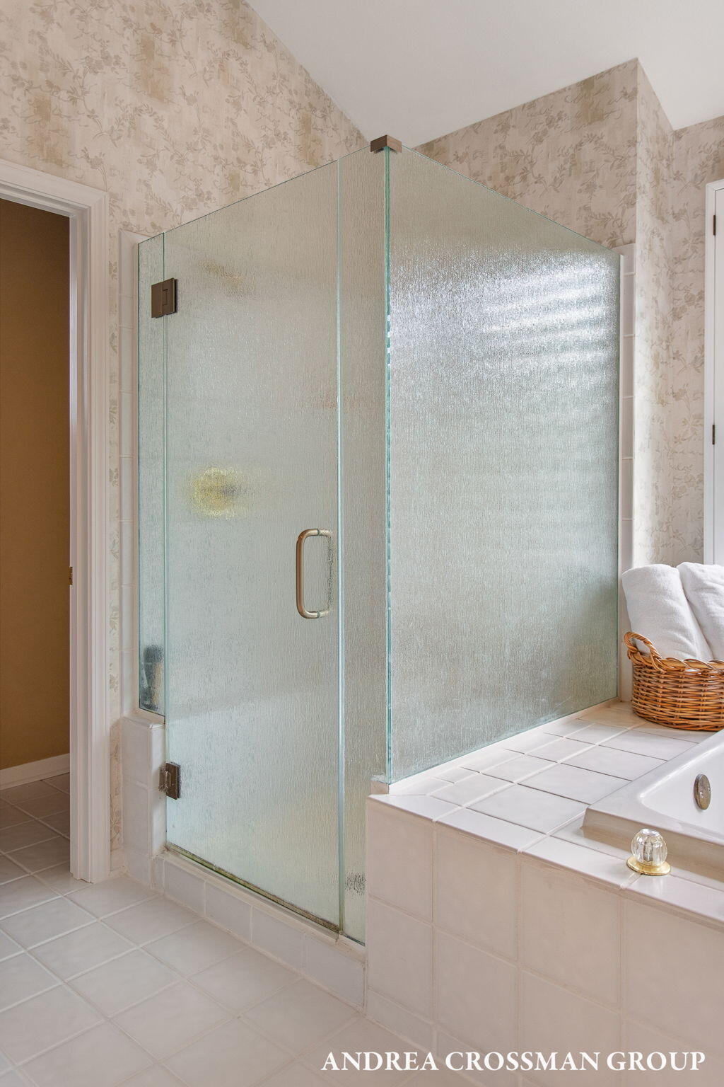 St. Joseph, Michigan, 49085, United States, 4 Bedrooms Bedrooms, ,4 BathroomsBathrooms,Residential,For Sale,1960959