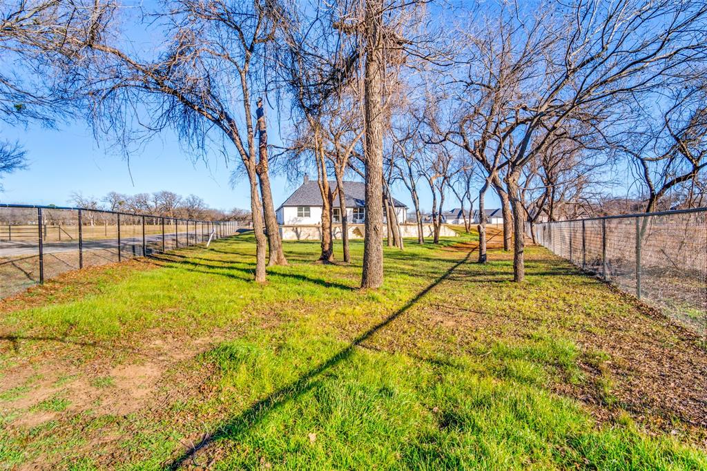 Springtown, Texas, 76082, United States, 5 Bedrooms Bedrooms, ,3 BathroomsBathrooms,Residential,For Sale,1805360