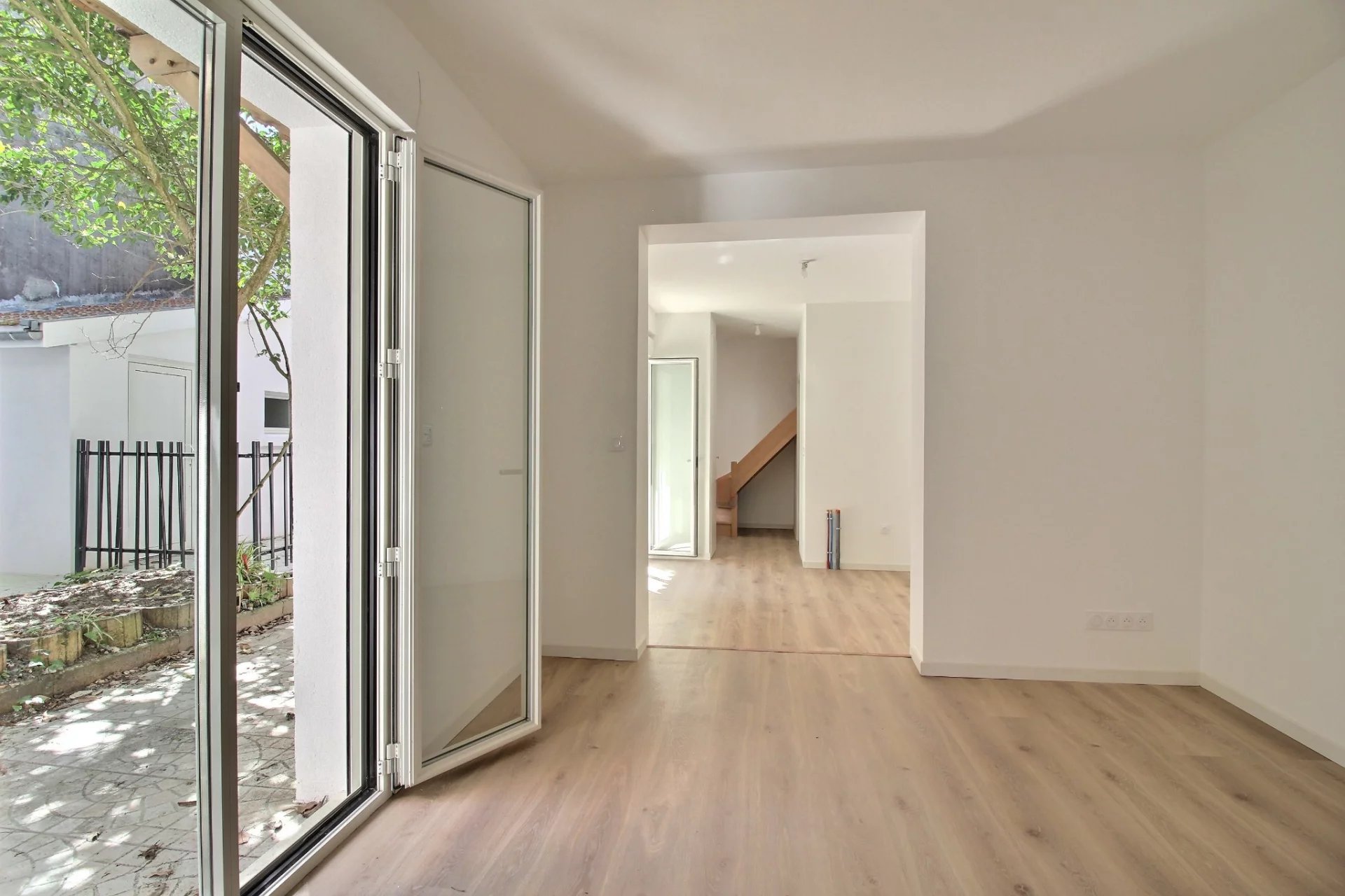 Arcachon, New Aquitaine, 33120, FR, 3 Bedrooms Bedrooms, ,2 BathroomsBathrooms,Residential,For Sale,1995990