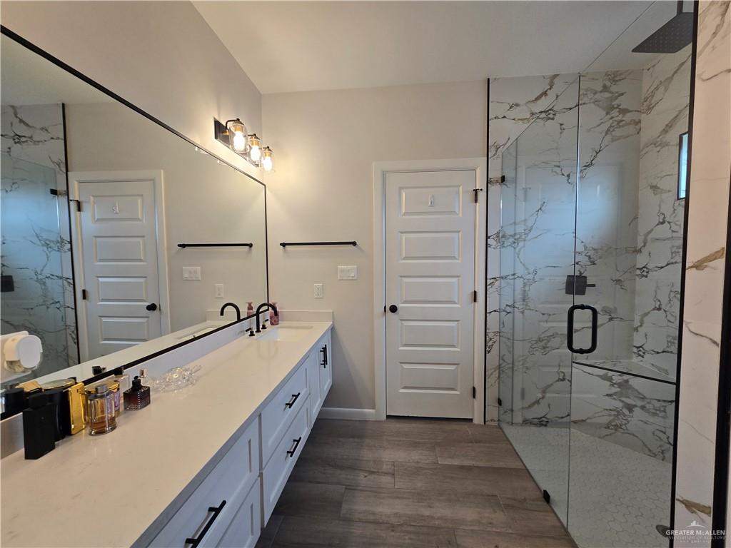 McAllen, Texas, 78504, United States, 4 Bedrooms Bedrooms, ,4 BathroomsBathrooms,Residential,For Sale,1787896