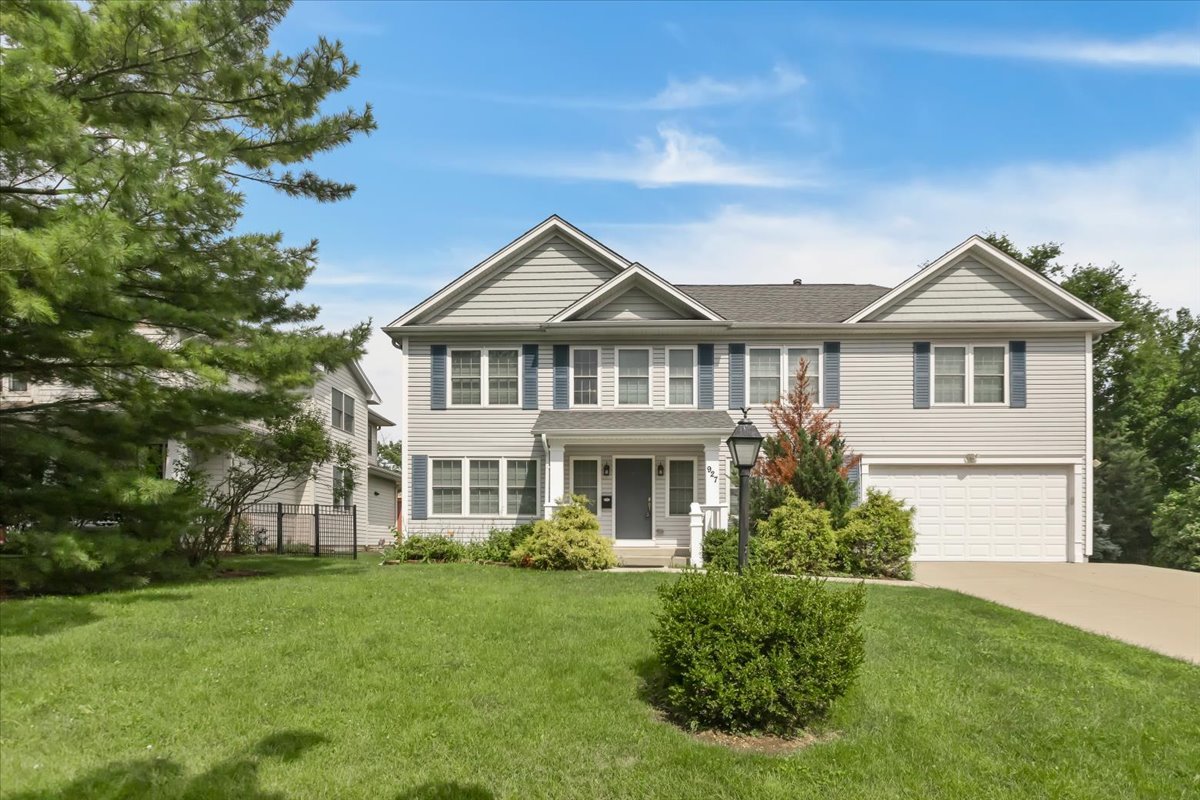 Lombard, Illinois, 60148, United States, 4 Bedrooms Bedrooms, ,4 BathroomsBathrooms,Residential,For Sale,1900568