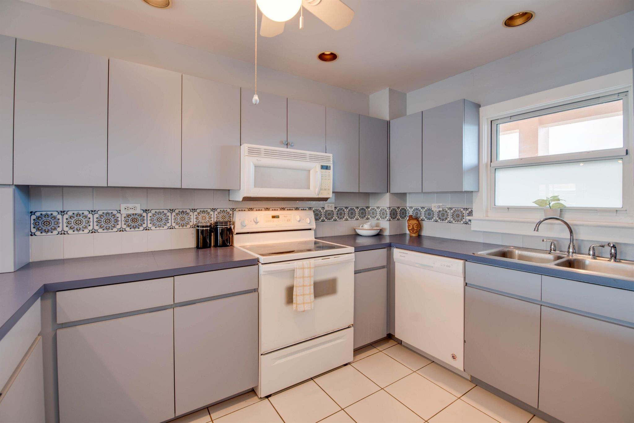 Key West, Florida, 33040, United States, 1 Bedroom Bedrooms, ,1 BathroomBathrooms,Residential,For Sale,2002167