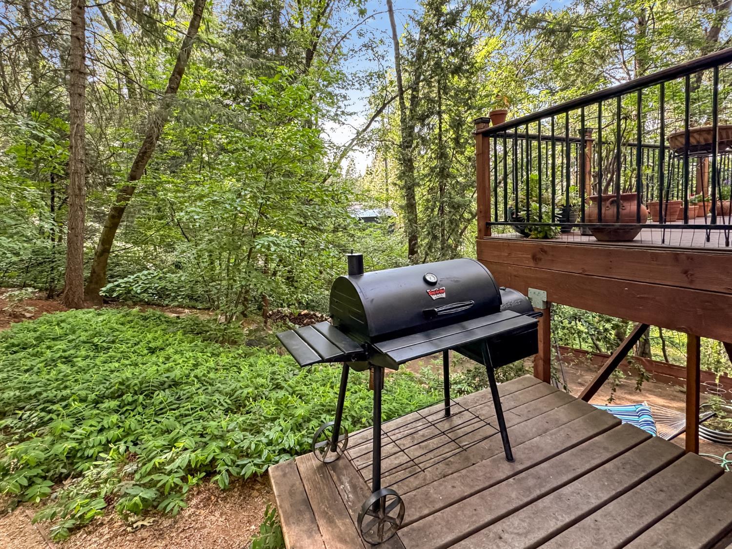 Grass Valley, California, 95945, United States, 3 Bedrooms Bedrooms, ,2 BathroomsBathrooms,Residential,For Sale,1944536