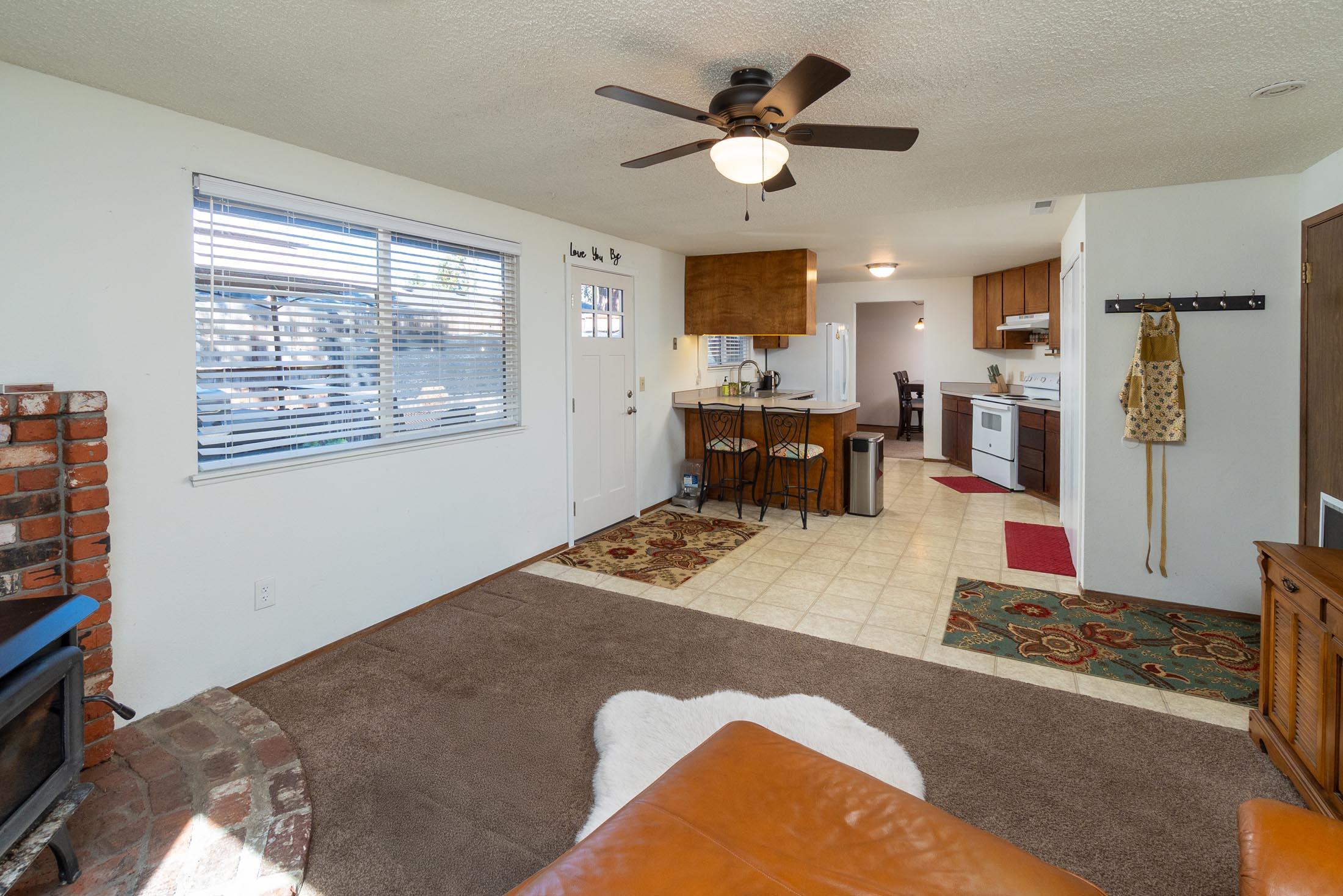 Bend, Oregon, 97701, United States, 3 Bedrooms Bedrooms, ,2 BathroomsBathrooms,Residential,For Sale,1913585