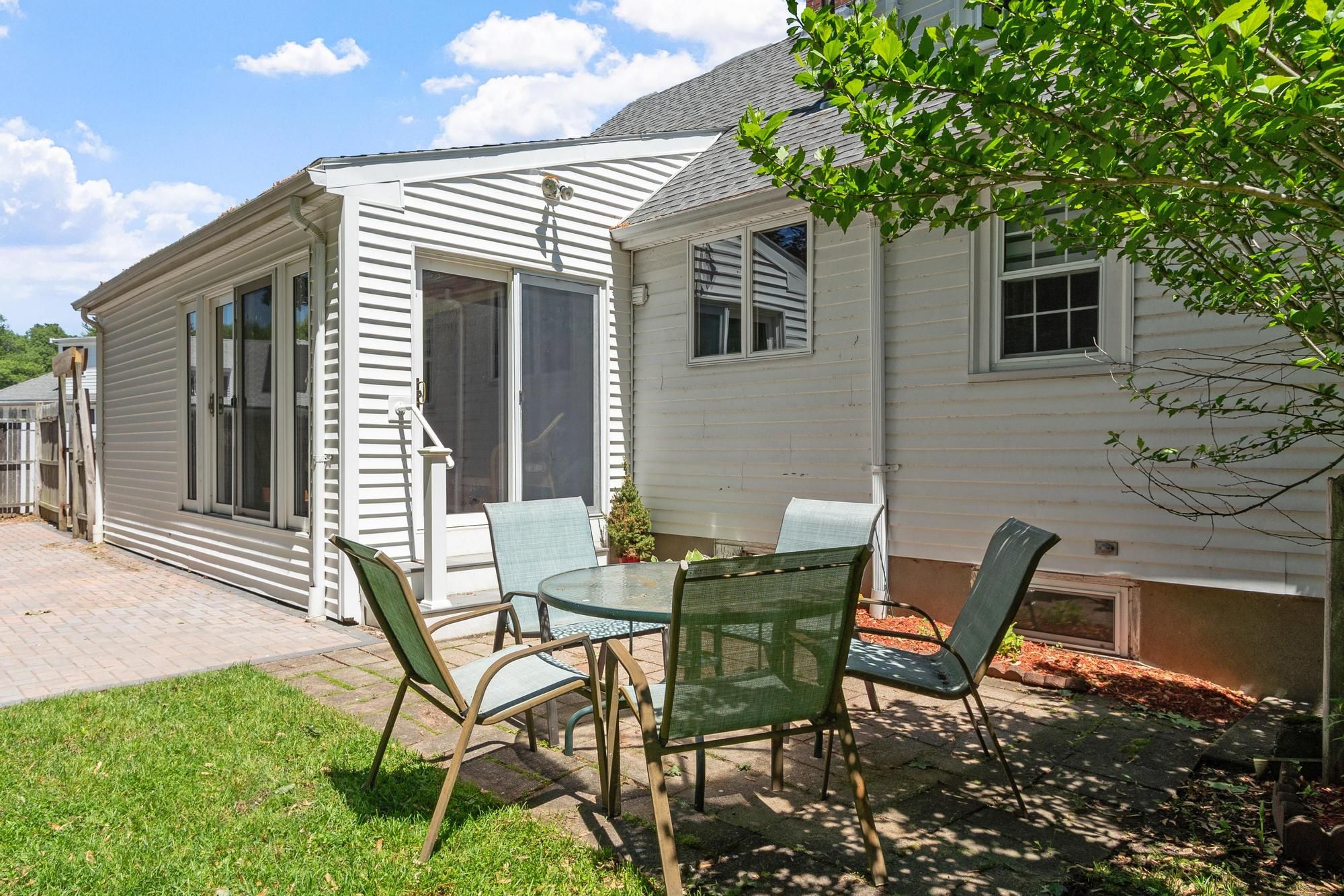  9 Oaklandvale Ave, Saugus, MA, 01906 - 物件實景