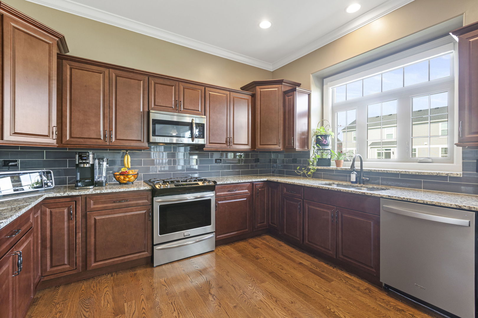 Plainfield, Illinois, 60586, United States, 4 Bedrooms Bedrooms, ,4 BathroomsBathrooms,Residential,For Sale,1989216