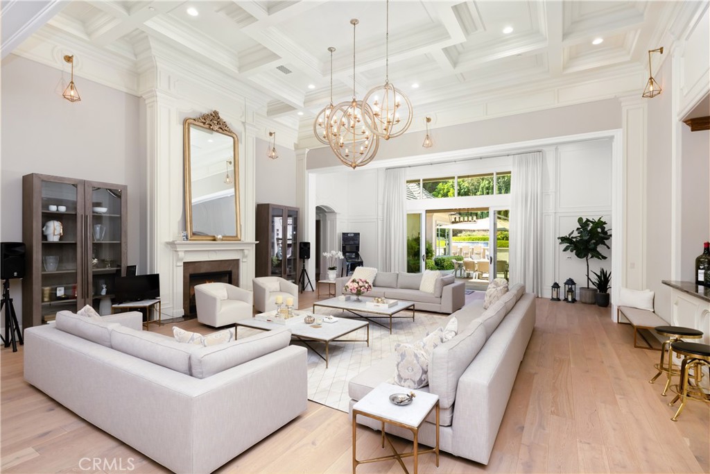 Arcadia, California, 91006, United States, 6 Bedrooms Bedrooms, ,8 BathroomsBathrooms,Residential,For Sale,1934700