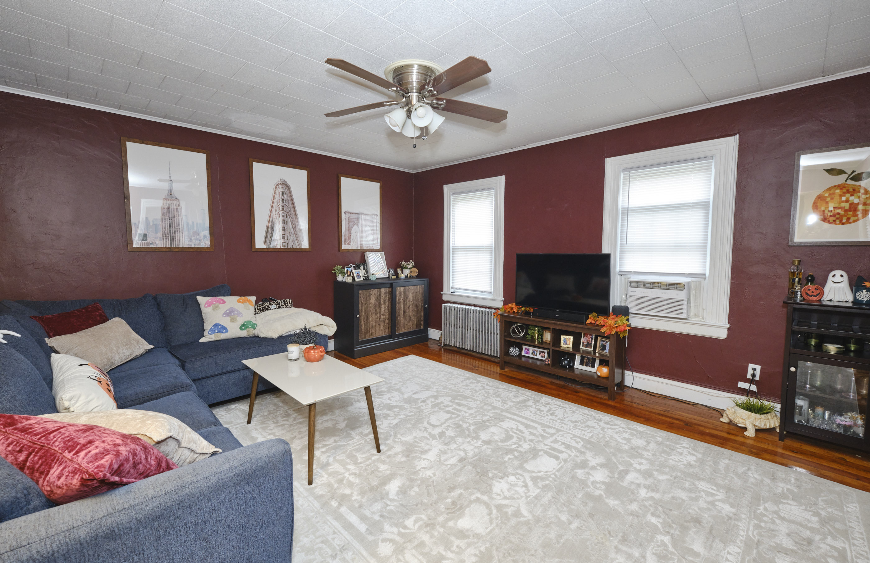 Floral Park, New York, 11001, United States, 3 Bedrooms Bedrooms, ,1 BathroomBathrooms,Residential,For Sale,1988885