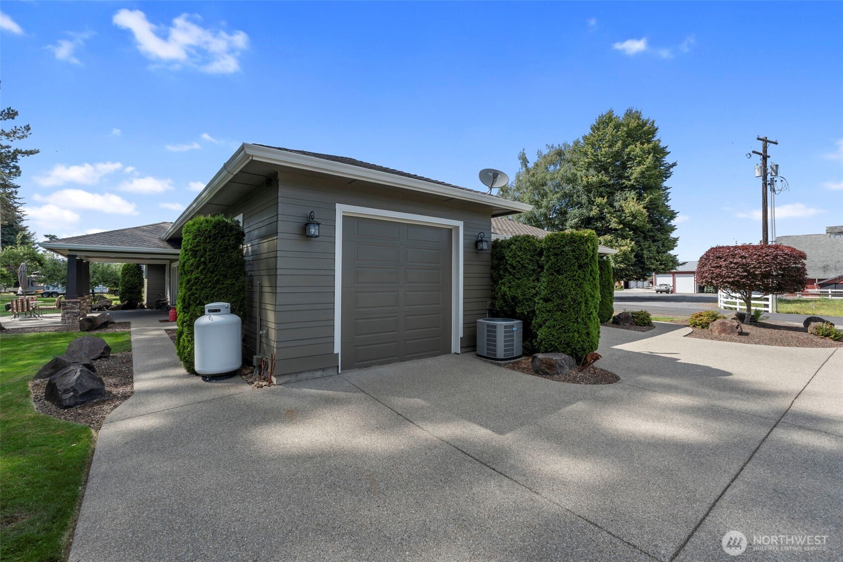 Chehalis, Washington, 98532, United States, 3 Bedrooms Bedrooms, ,3 BathroomsBathrooms,Residential,For Sale,1879305