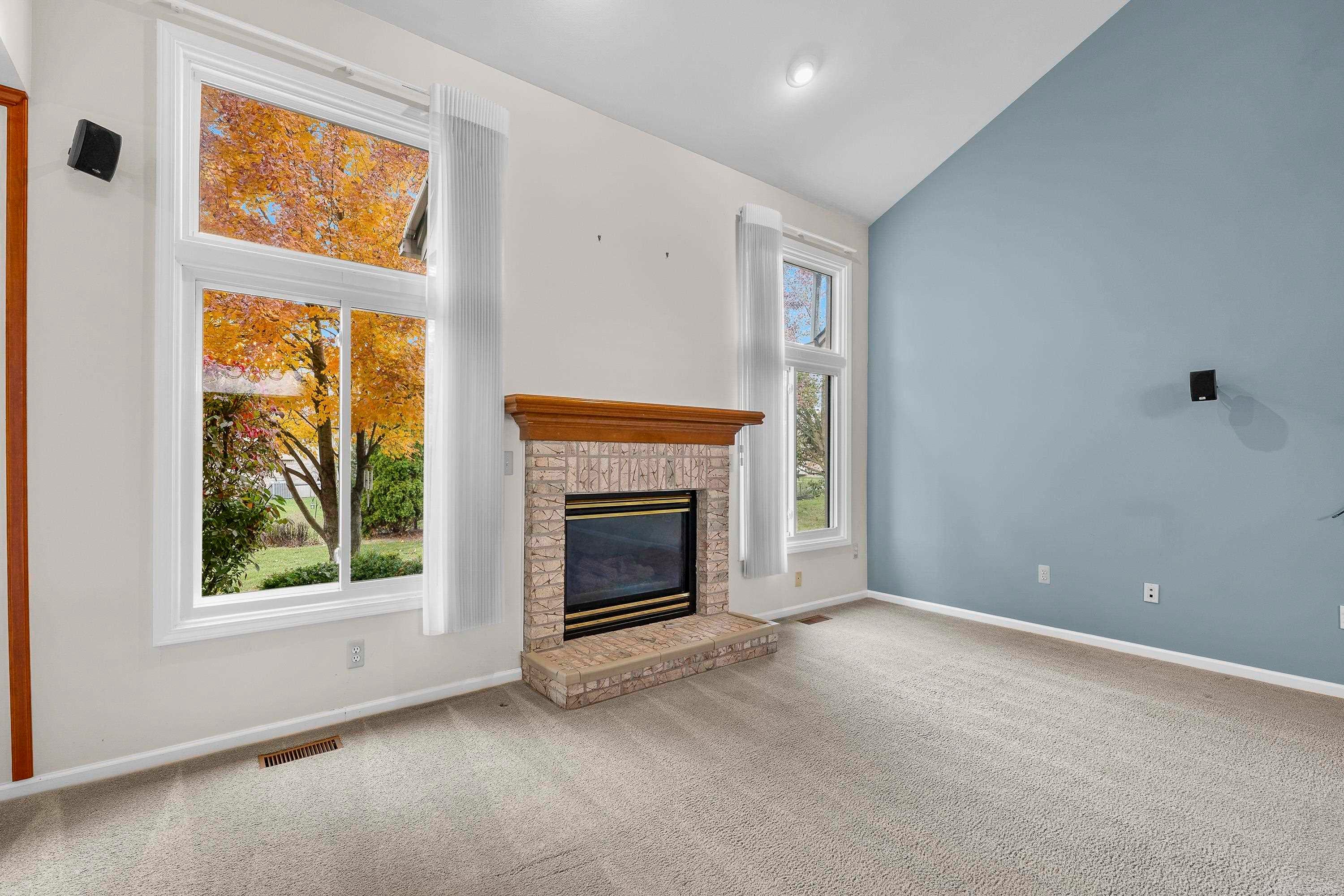 Shelby Twp, Michigan, 48315, United States, 4 Bedrooms Bedrooms, ,4 BathroomsBathrooms,Residential,For Sale,1987428