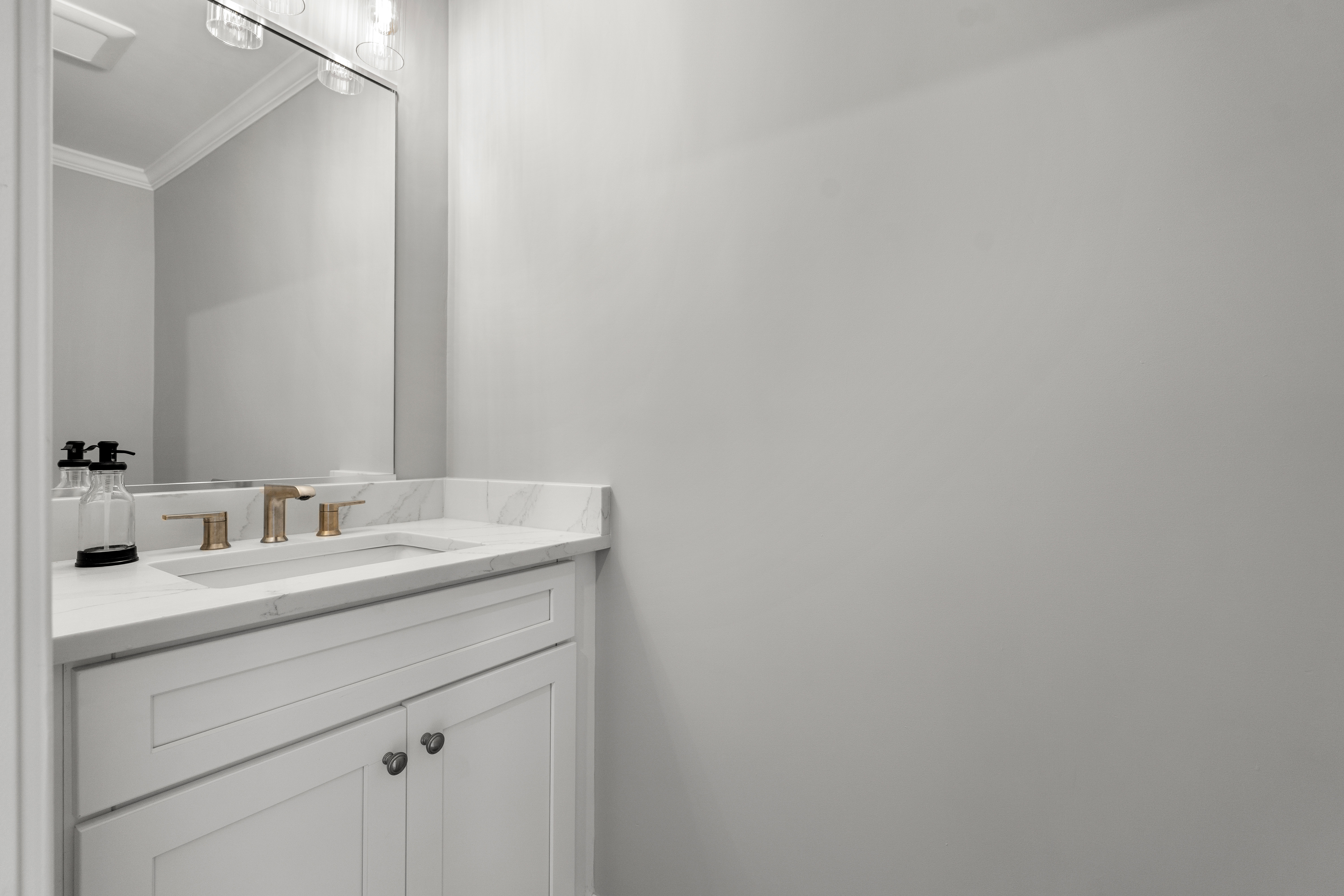  6 Monroe Street, Amesbury, MA, 01913 - 物件實景