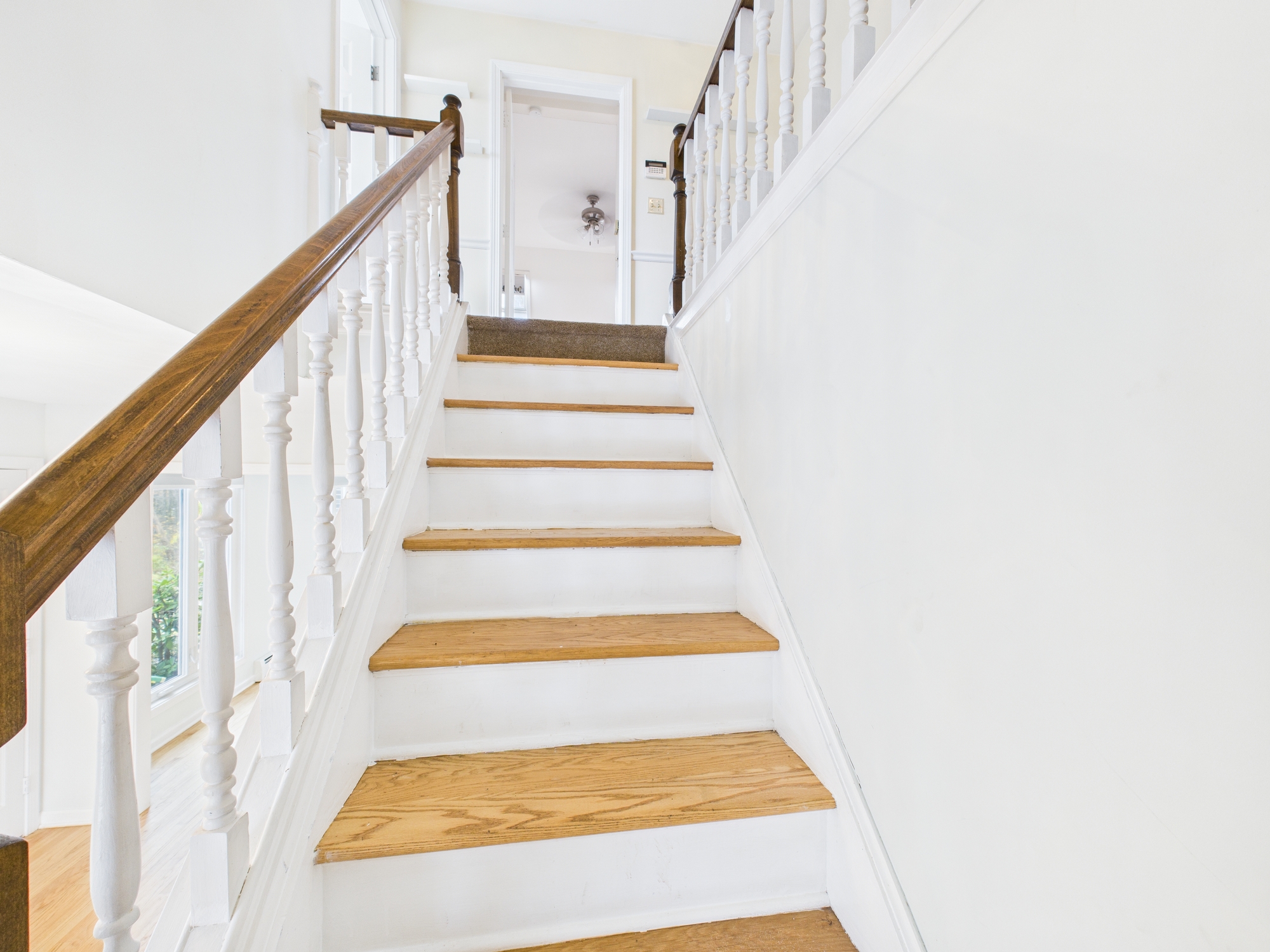 Prospect, Connecticut, 06712, United States, 4 Bedrooms Bedrooms, ,4 BathroomsBathrooms,Residential,For Sale,1987105