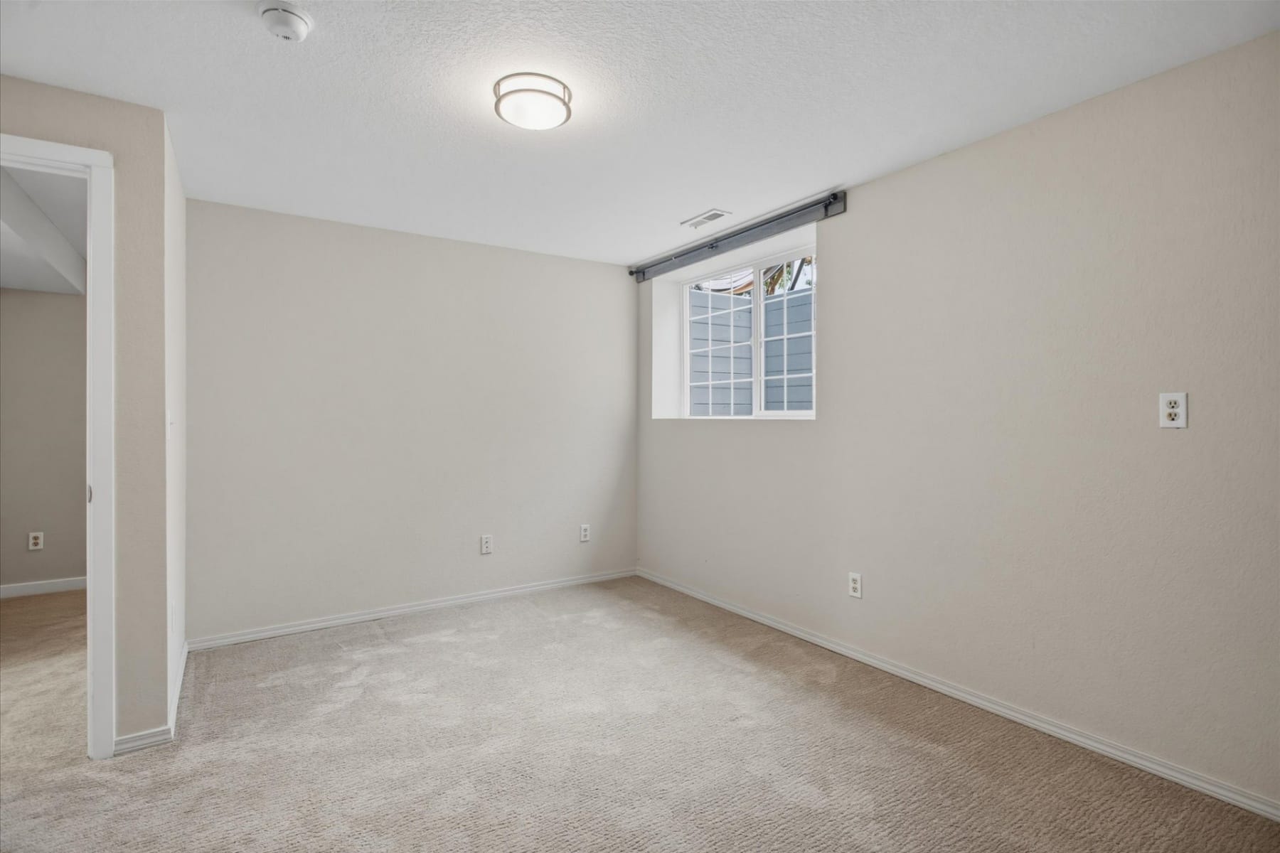  1517 N LOCUST ST Canby, OR 97013 - 物件實景