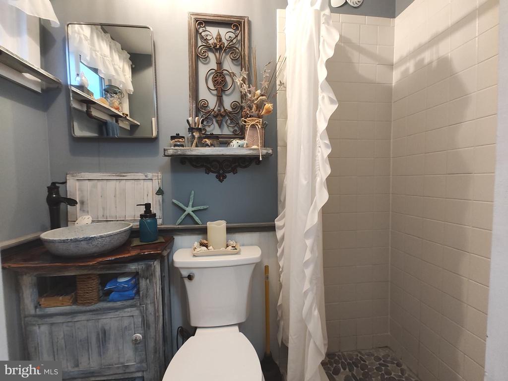 Bayville, New Jersey, 08721, United States, 4 Bedrooms Bedrooms, ,2 BathroomsBathrooms,Residential,For Sale,1837204