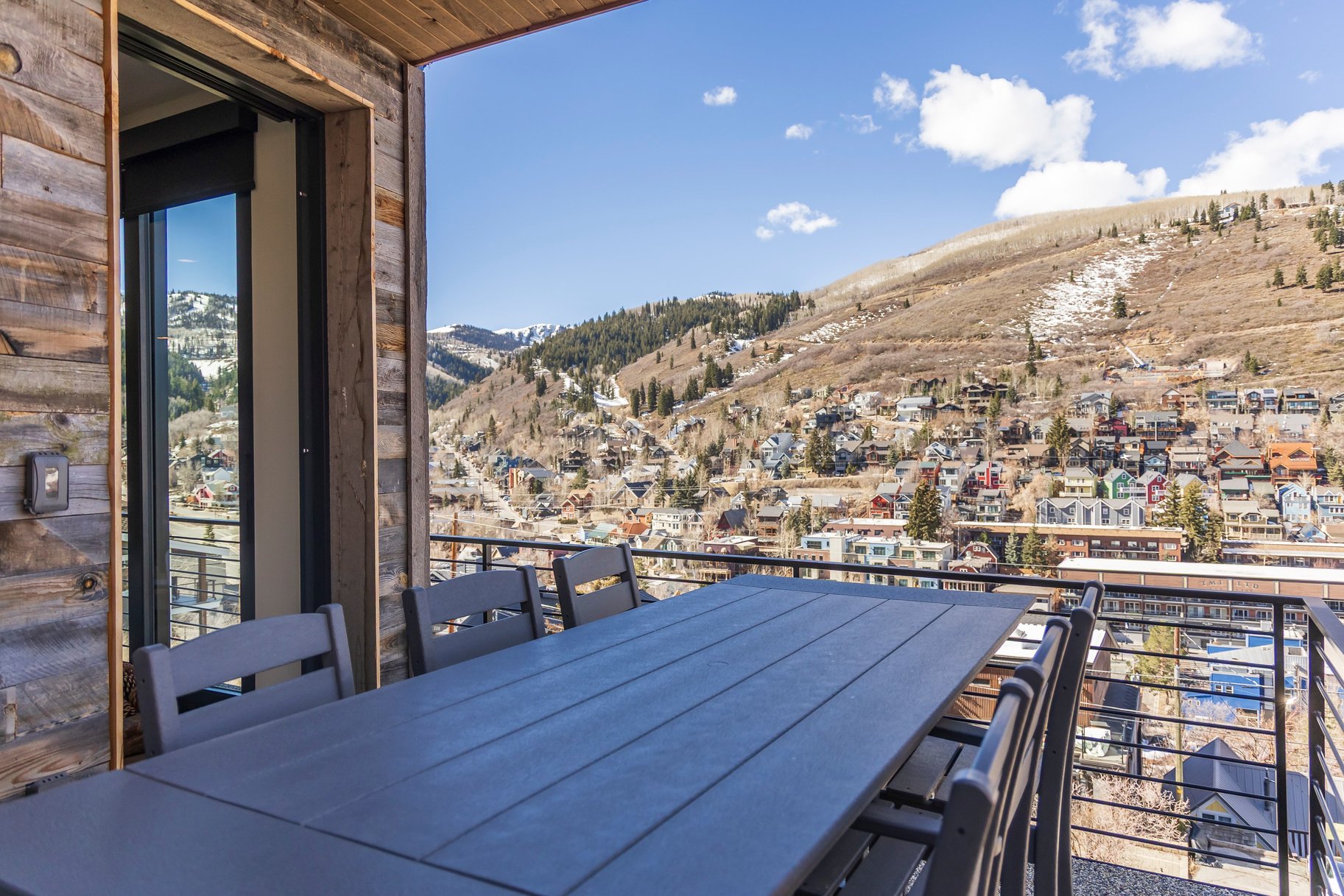  Mountain Modern Masterpiece with Sweeping Old Town and Ski Area Views - 物件實景