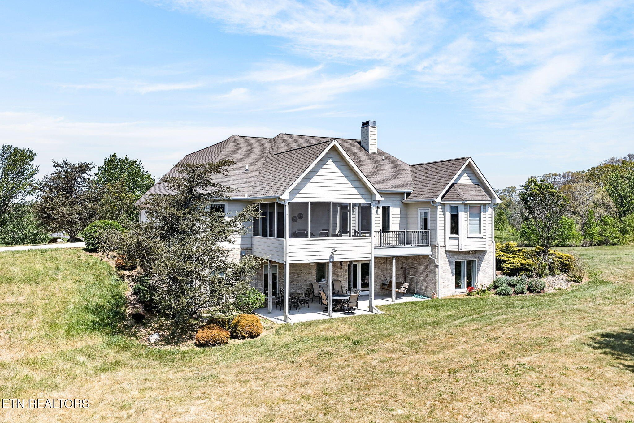 Deer Lodge, Tennessee, 37726, United States, 3 Bedrooms Bedrooms, ,4 BathroomsBathrooms,Residential,For Sale,1996492