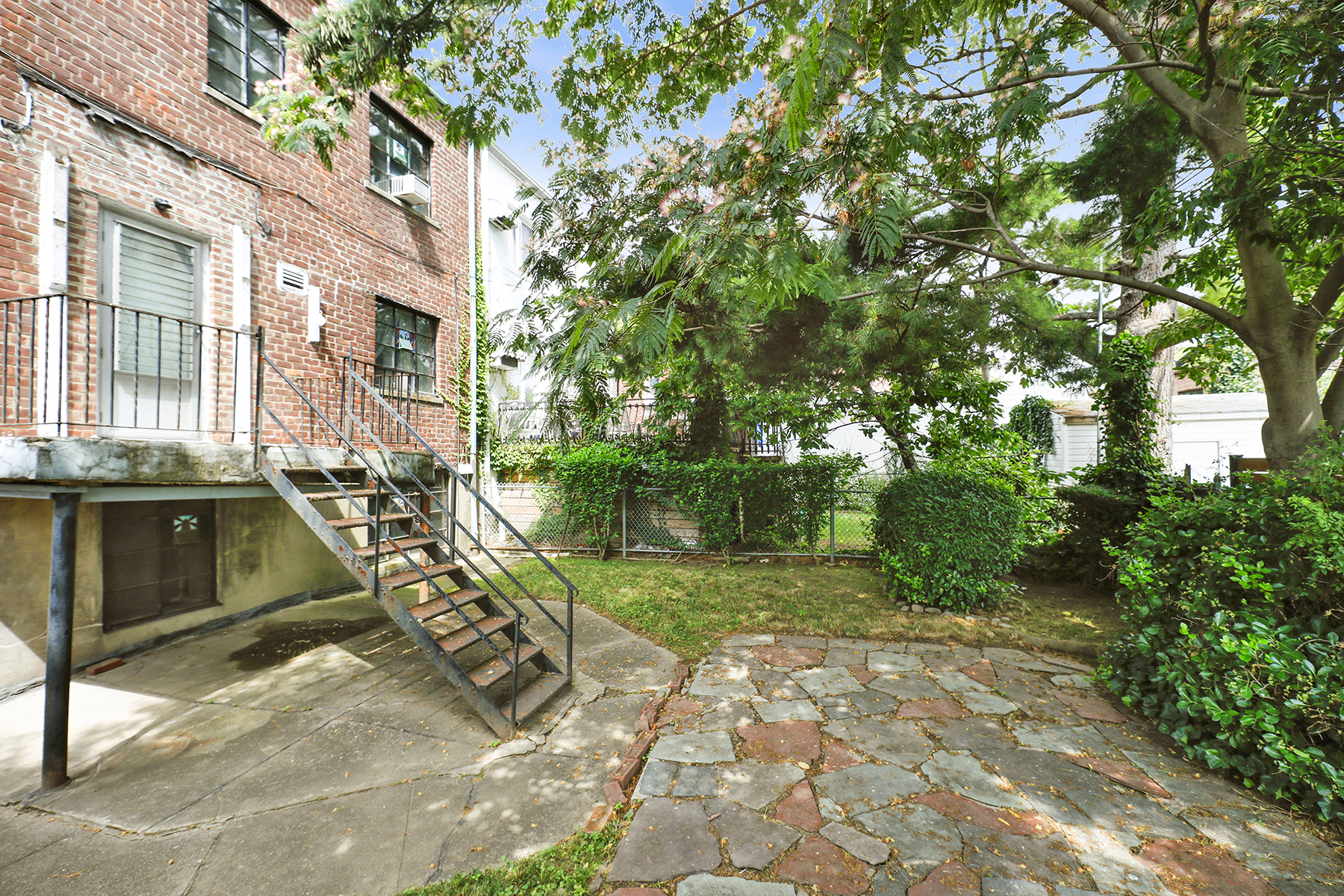 Brooklyn, New York, 11229, United States, 4 Bedrooms Bedrooms, ,3 BathroomsBathrooms,Residential,For Sale,1895272