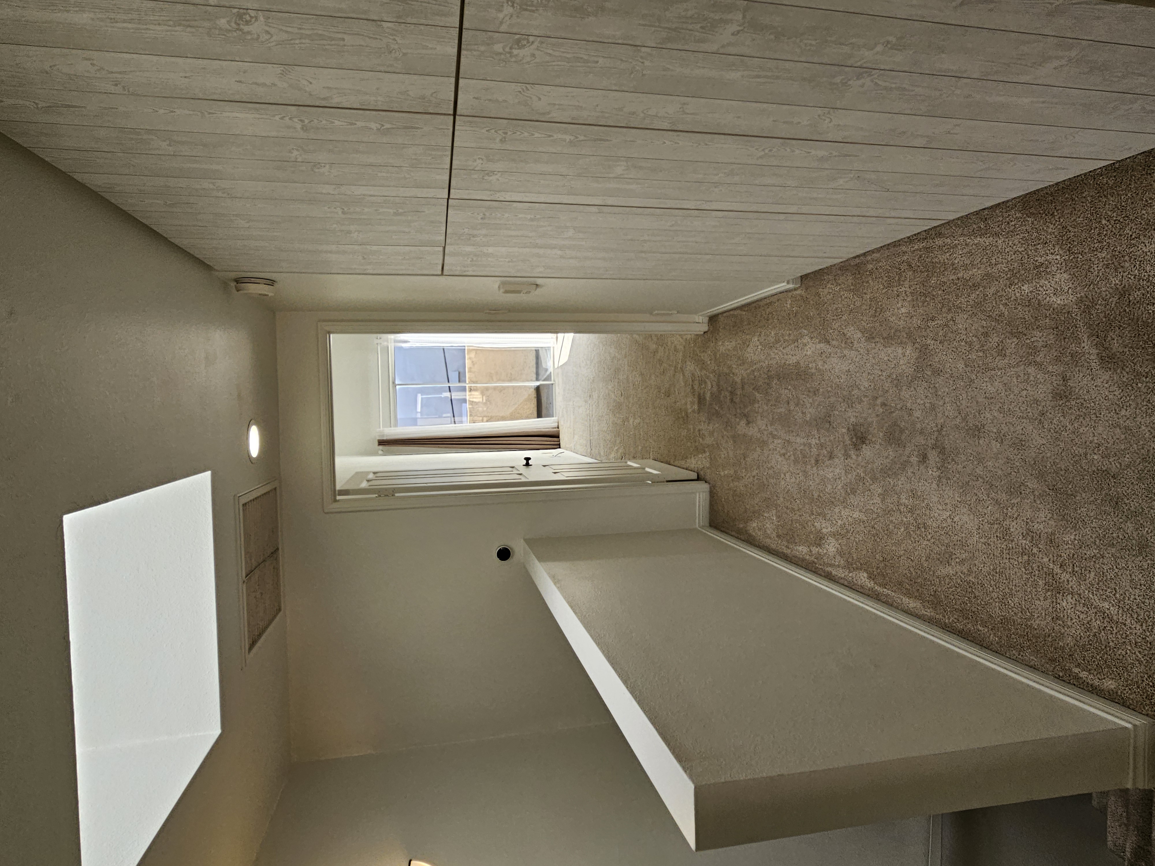 Los Angeles, California, 90068, United States, 2 Bedrooms Bedrooms, ,2 BathroomsBathrooms,Residential,For Sale,1977140