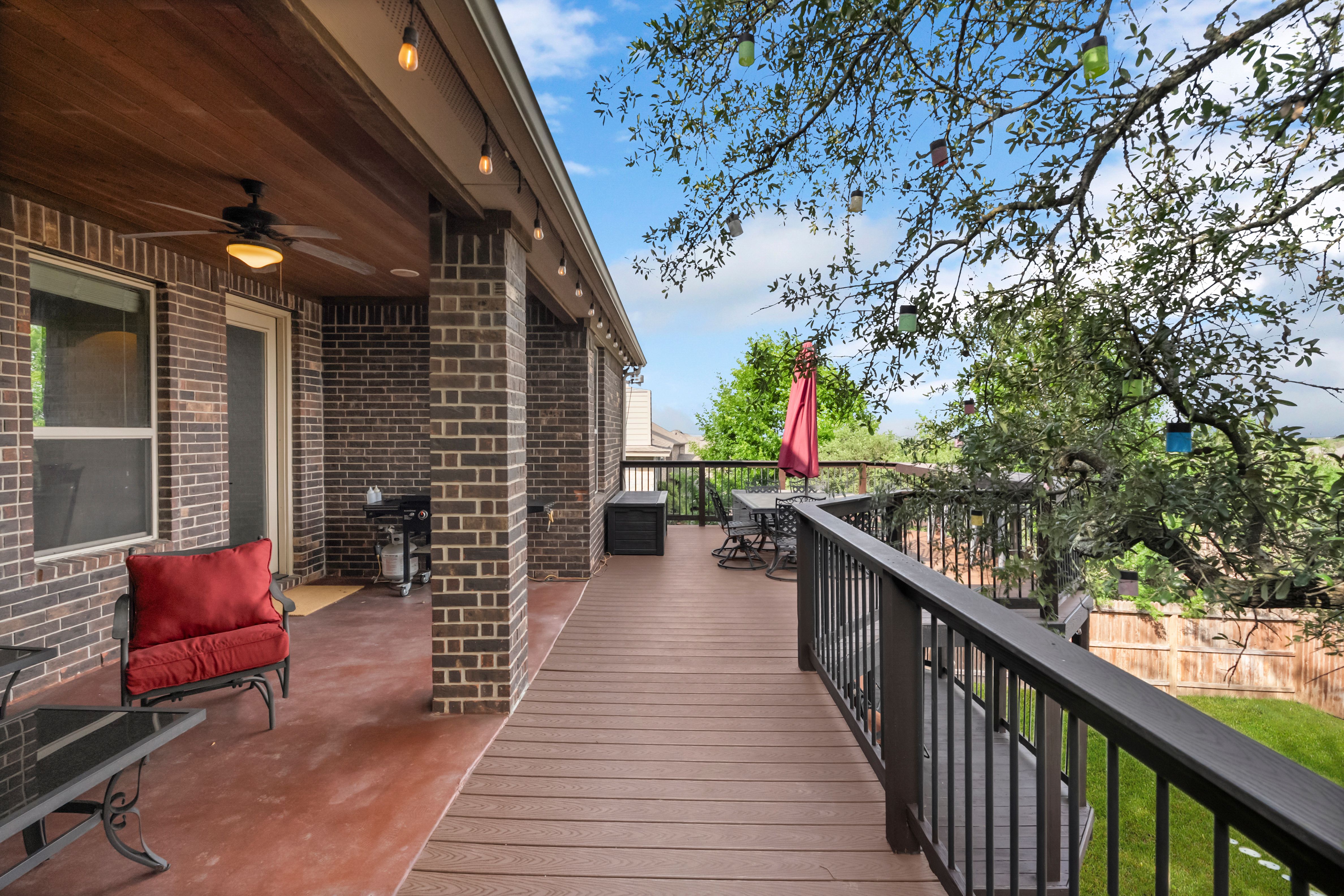  Thoughtfully Designed with Exceptional Floor Plan - 物件實景