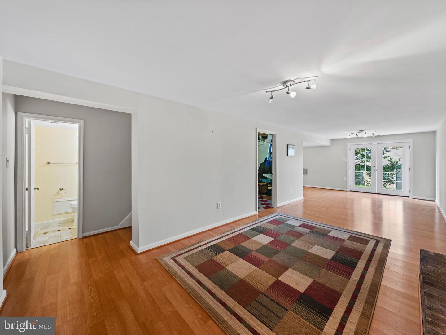 Annandale, Virginia, 22003, United States, 3 Bedrooms Bedrooms, ,4 BathroomsBathrooms,Residential,For Sale,2001924