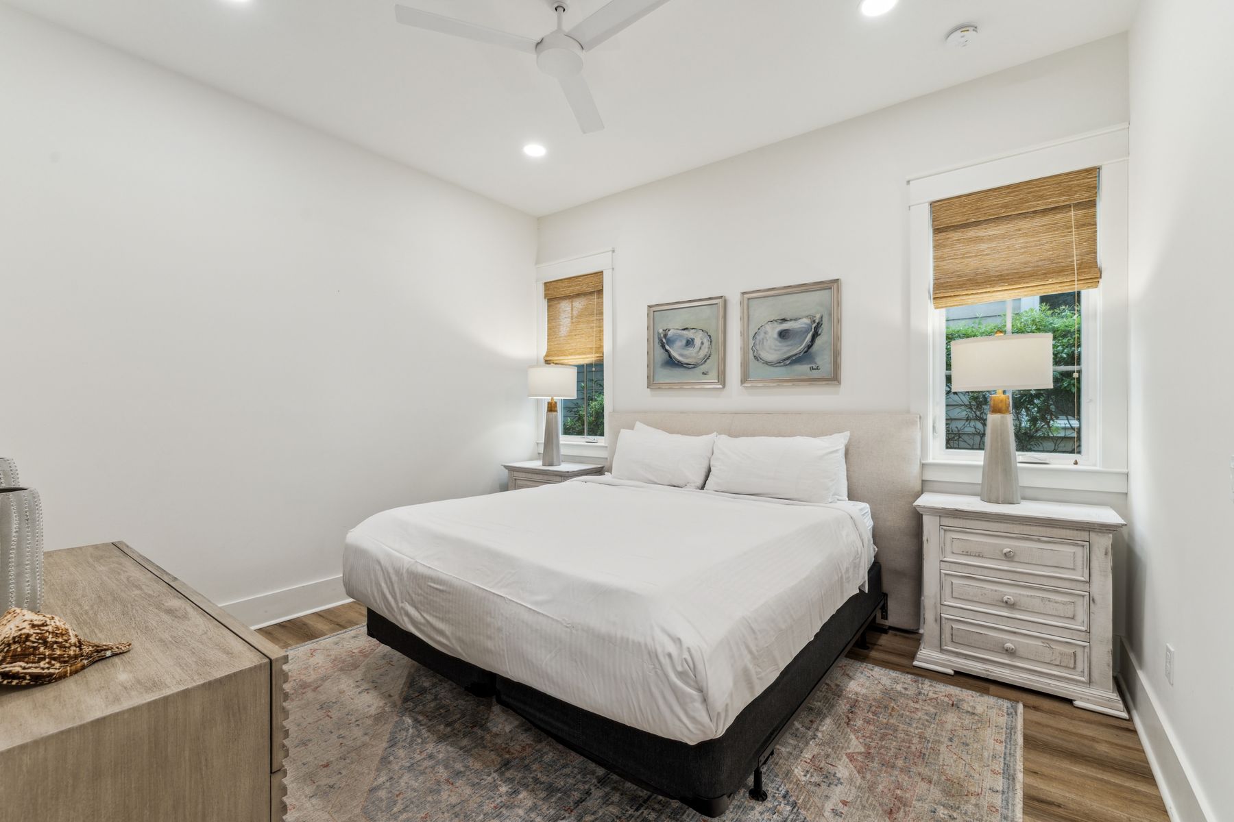  Turnkey Coastal Cottage With Bunks And Gaming Arcade - 物件實景