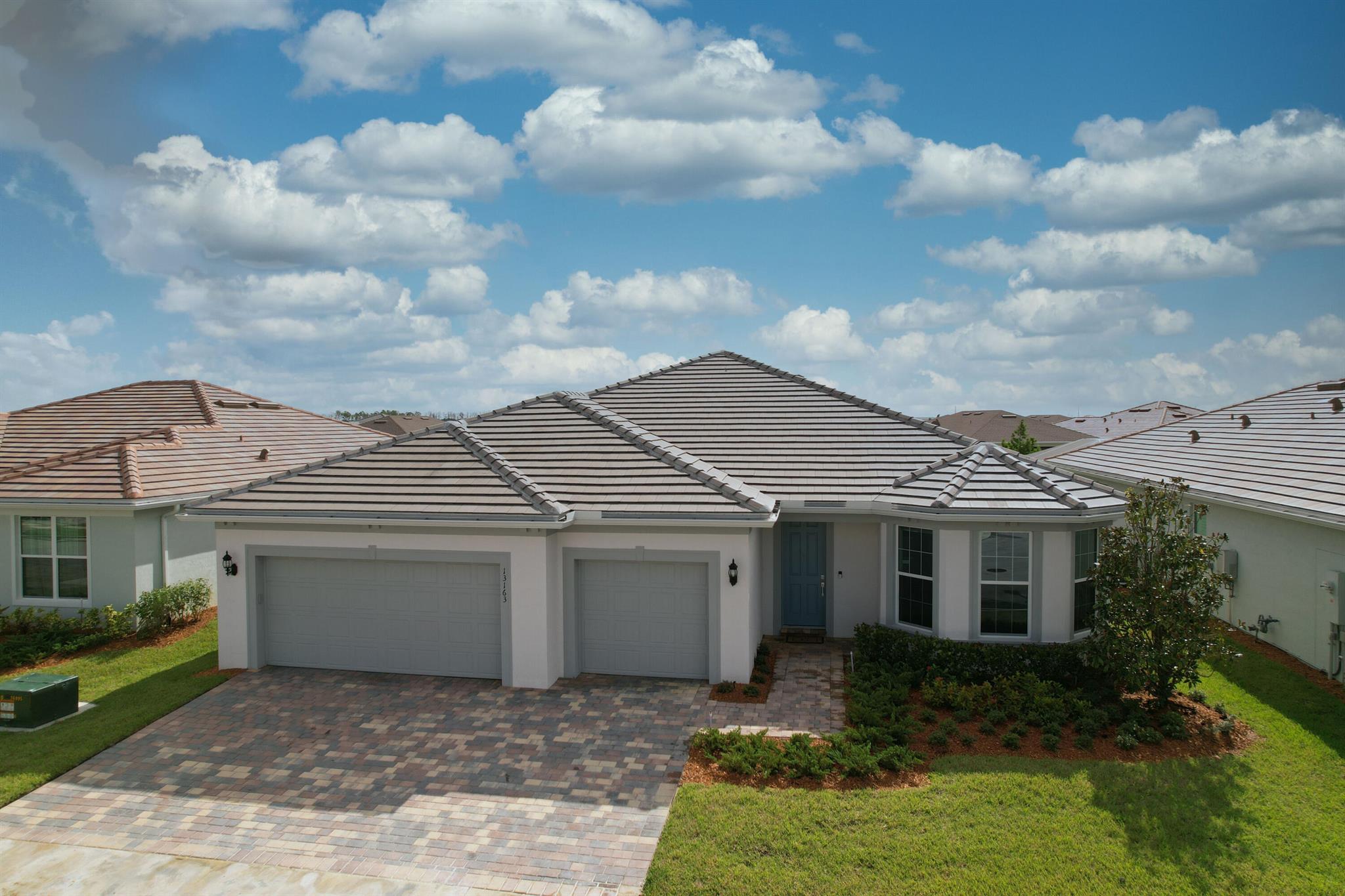 Port St Lucie, Florida, 34987, United States, 2 Bedrooms Bedrooms, ,3 BathroomsBathrooms,Residential,For Sale,1975930