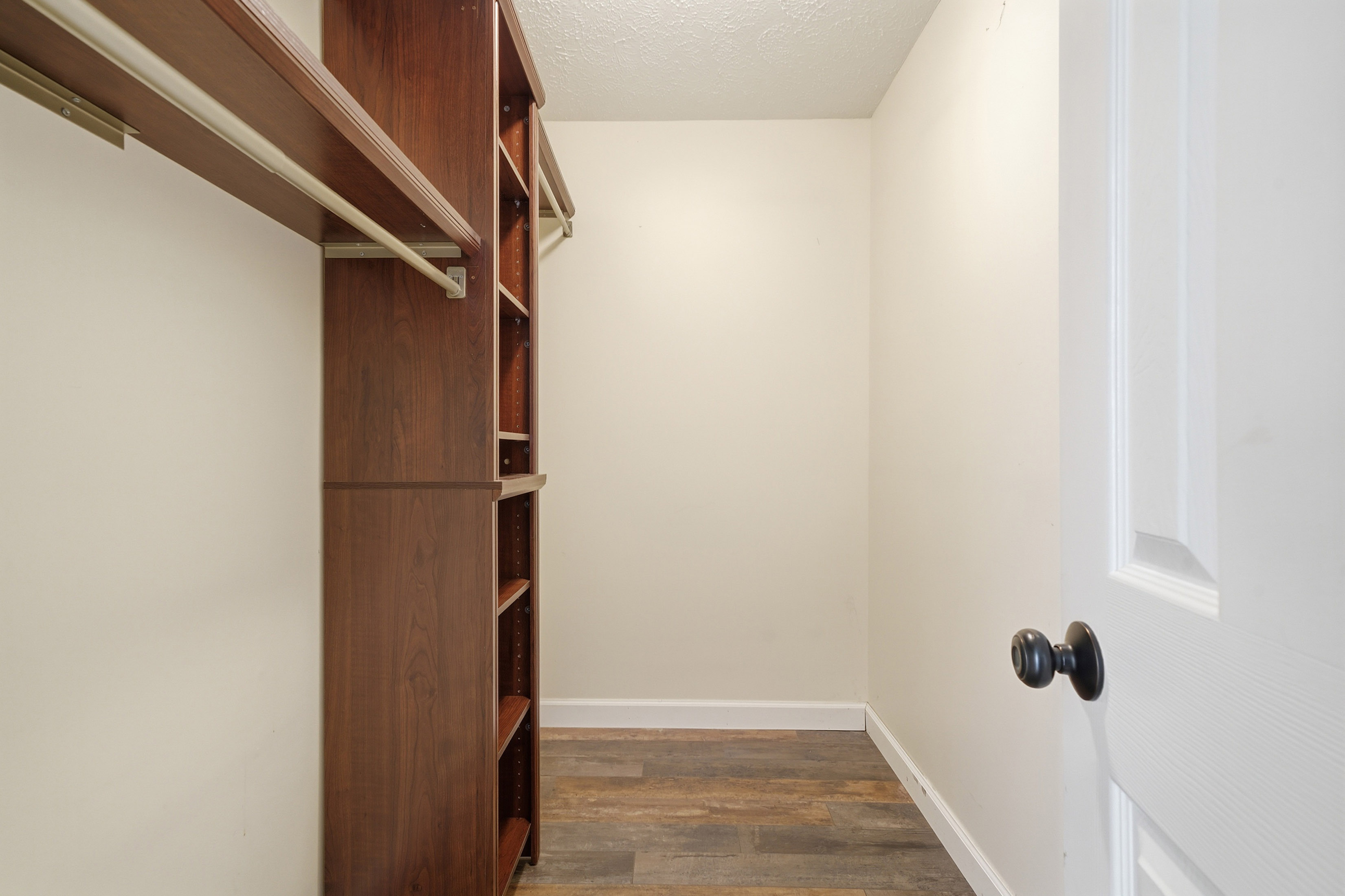  Ideal Cabin Escape Ready for Your Riverfront Lifestyle - 物件實景