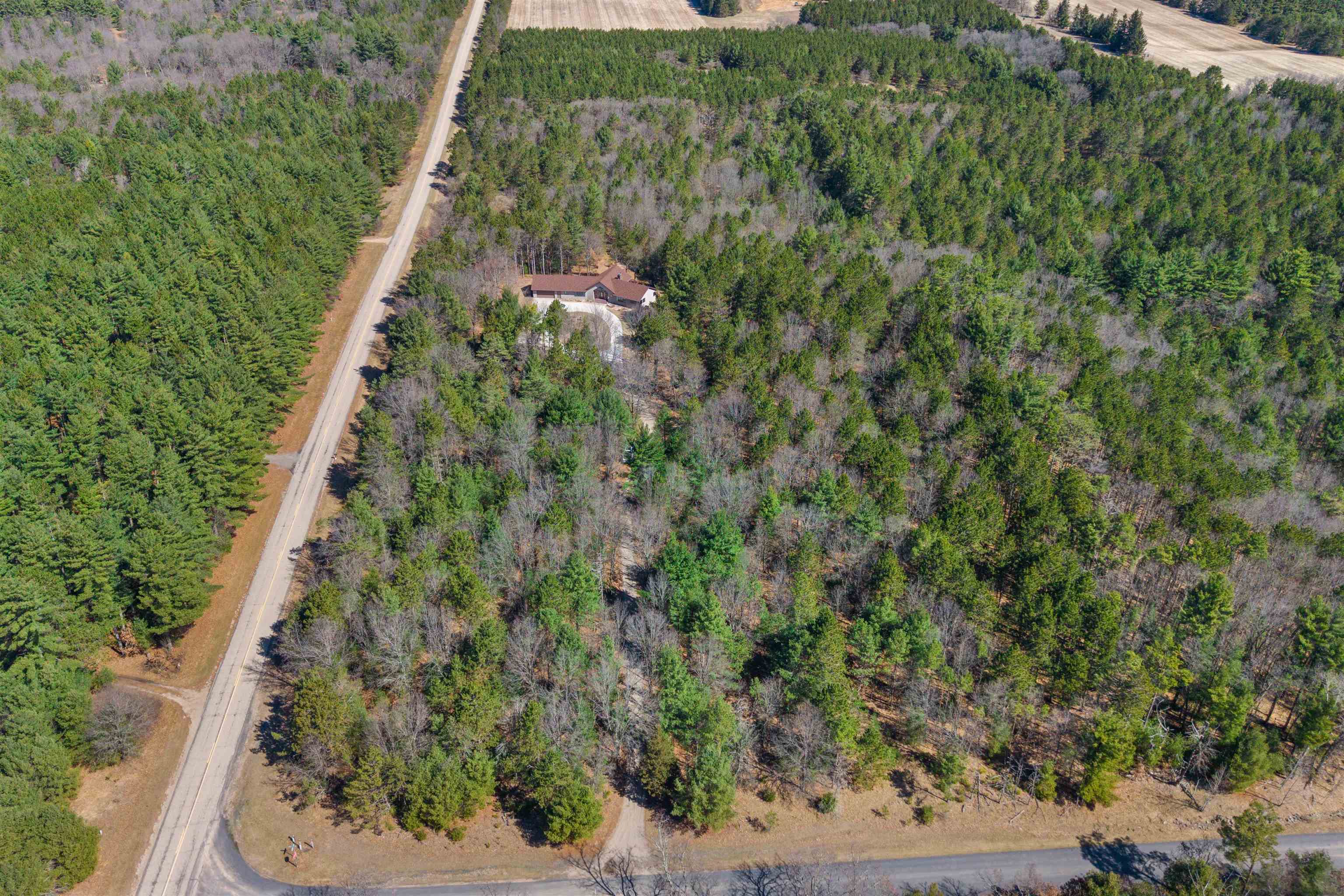 HANCOCK, Wisconsin, 54943, United States, 4 Bedrooms Bedrooms, ,3 BathroomsBathrooms,Residential,For Sale,1805423
