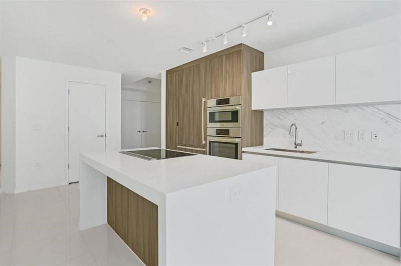 Miami, Florida, 33132, United States, 2 Bedrooms Bedrooms, ,3 BathroomsBathrooms,Residential,For Sale,1691851