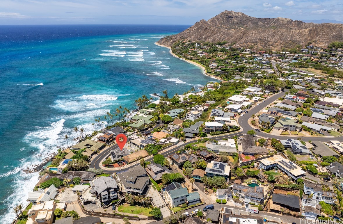 Honolulu, Hawaii, 96816, United States, 4 Bedrooms Bedrooms, ,3 BathroomsBathrooms,Residential,For Sale,1925969