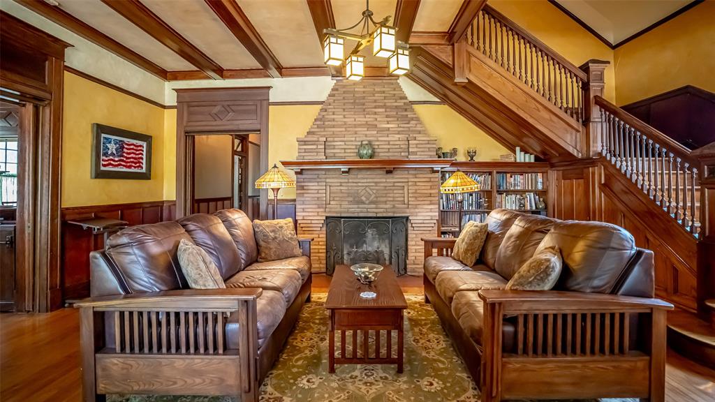 Granbury, Texas, 76048, United States, 8 Bedrooms Bedrooms, ,8 BathroomsBathrooms,Residential,For Sale,2009075