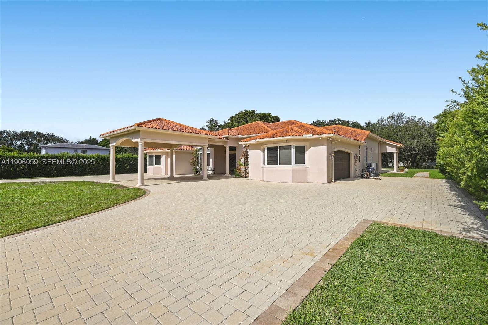 Miami, Florida, 33183, United States, 5 Bedrooms Bedrooms, ,5 BathroomsBathrooms,Residential,For Sale,1998373