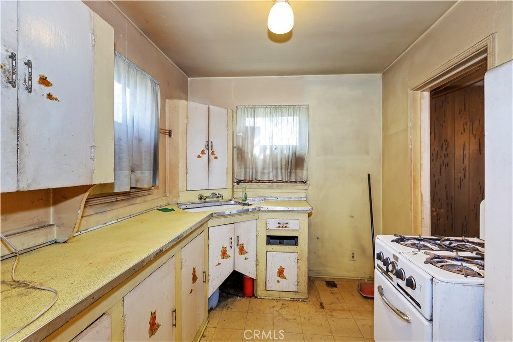 El Monte, California, 91731, United States, 2 Bedrooms Bedrooms, ,1 BathroomBathrooms,Residential,For Sale,1991736