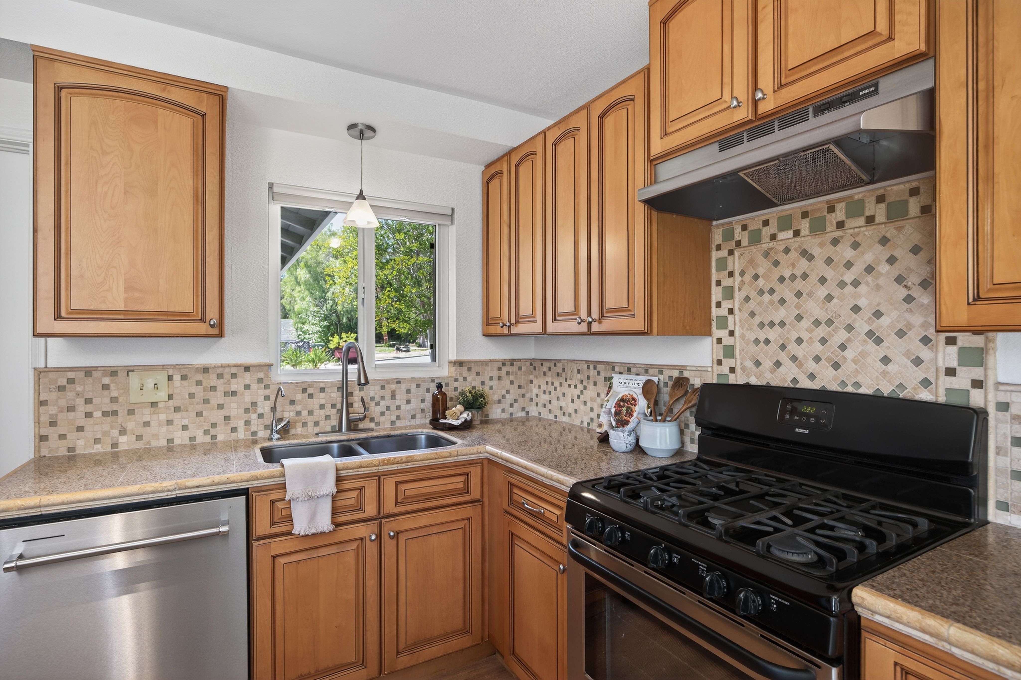  80 Pathelen Avenue, Oak View, CA 93022 - 物件實景