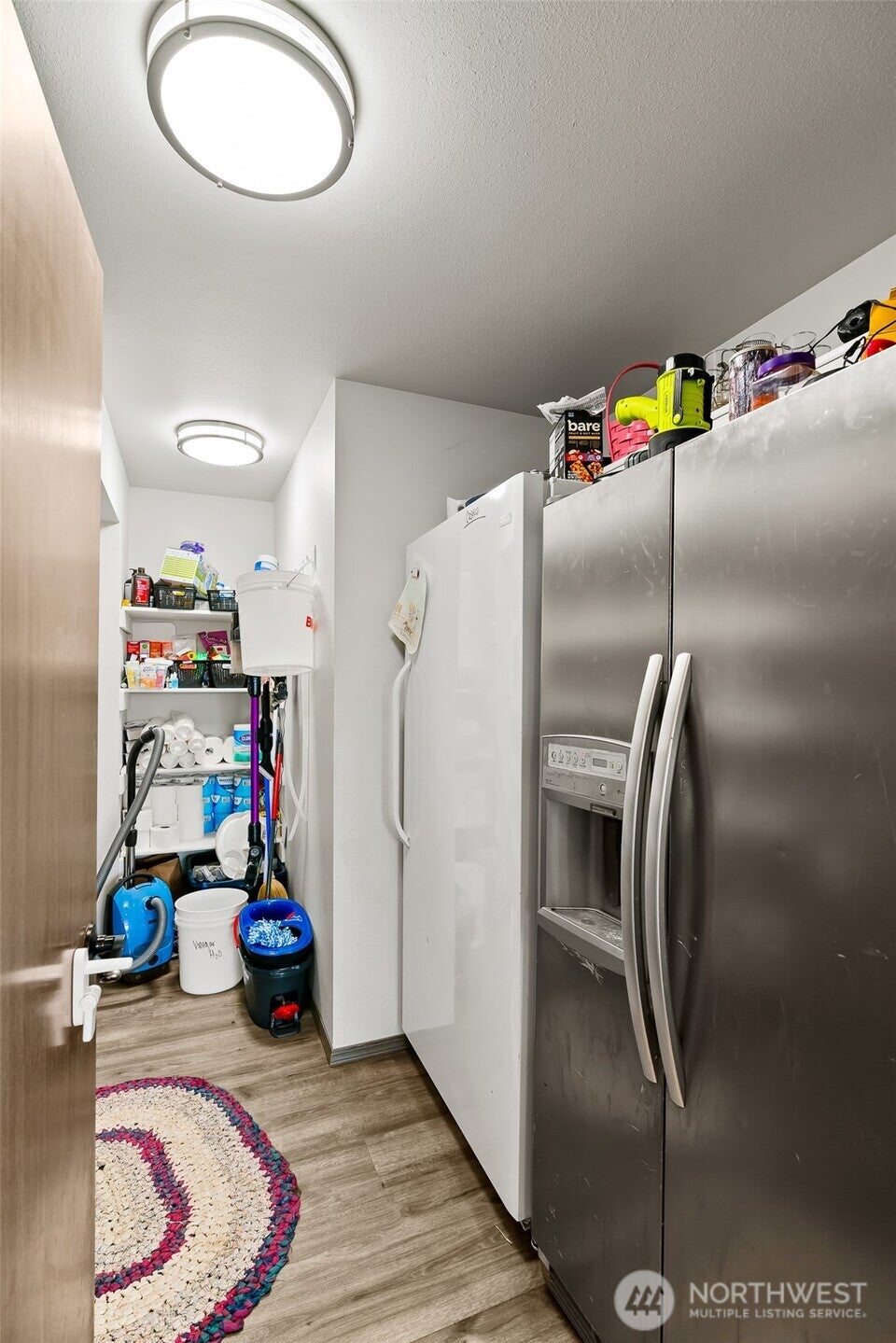 Ellensburg, Washington, 98926, United States, 6 Bedrooms Bedrooms, ,2 BathroomsBathrooms,Residential,For Sale,1992085