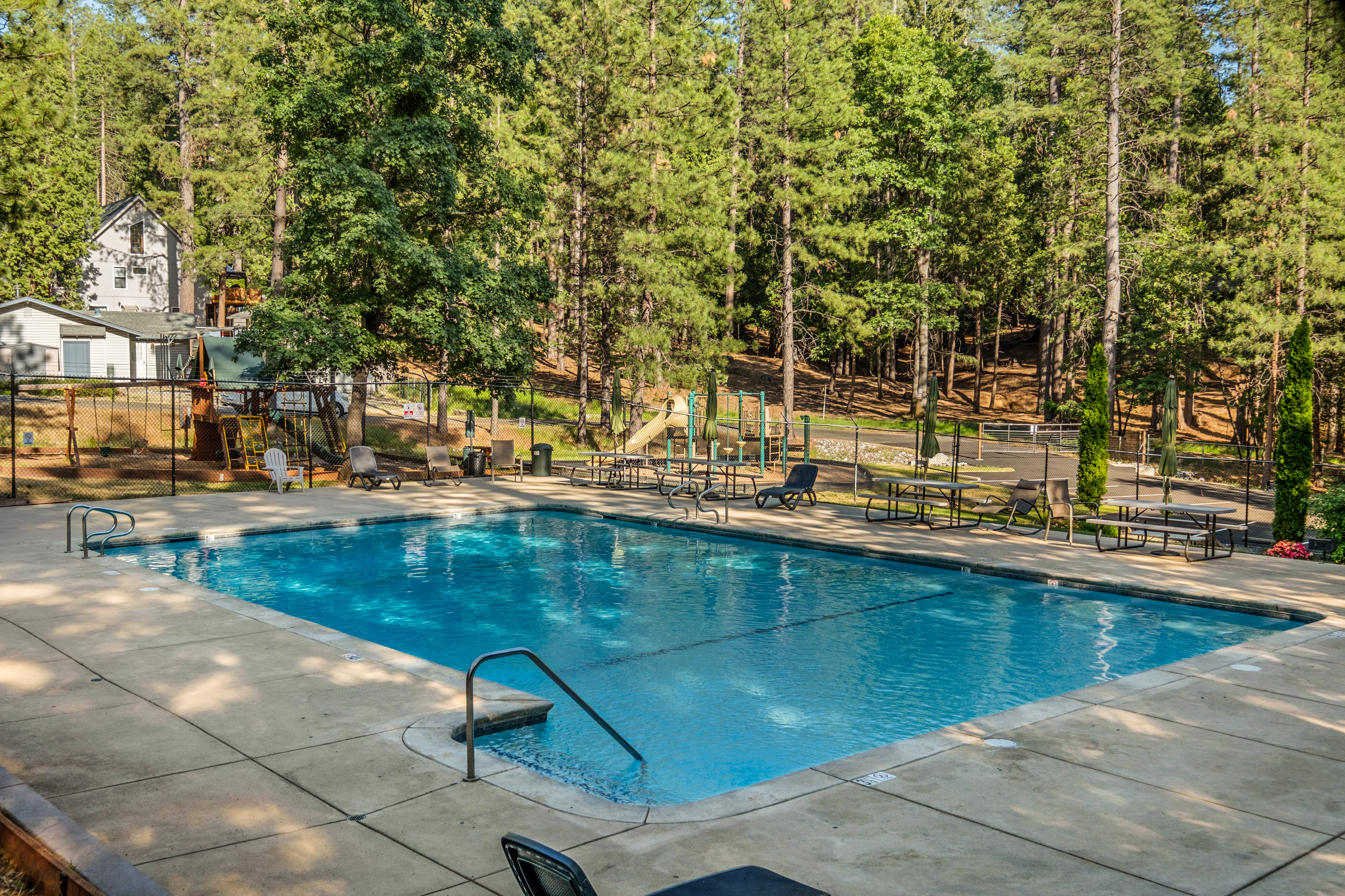 5648 Sierra Springs Drive, Pollock Pines, CA 95726 - 物件實景