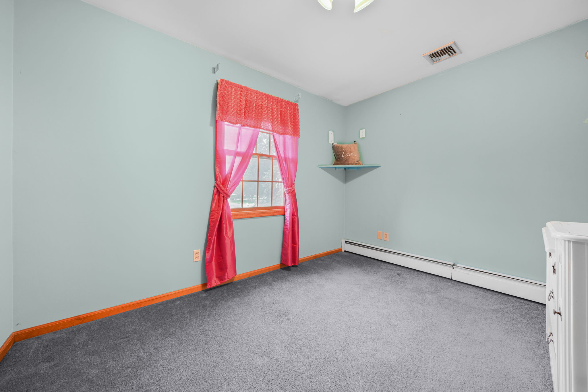 Montville, New Jersey, 07045, United States, 4 Bedrooms Bedrooms, ,3 BathroomsBathrooms,Residential,For Sale,1978325