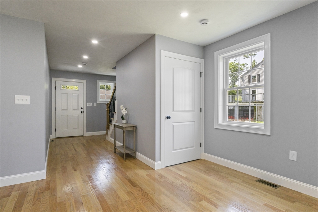 Attleboro, Massachusetts, 02703, United States, 4 Bedrooms Bedrooms, ,3 BathroomsBathrooms,Residential,For Sale,1924385
