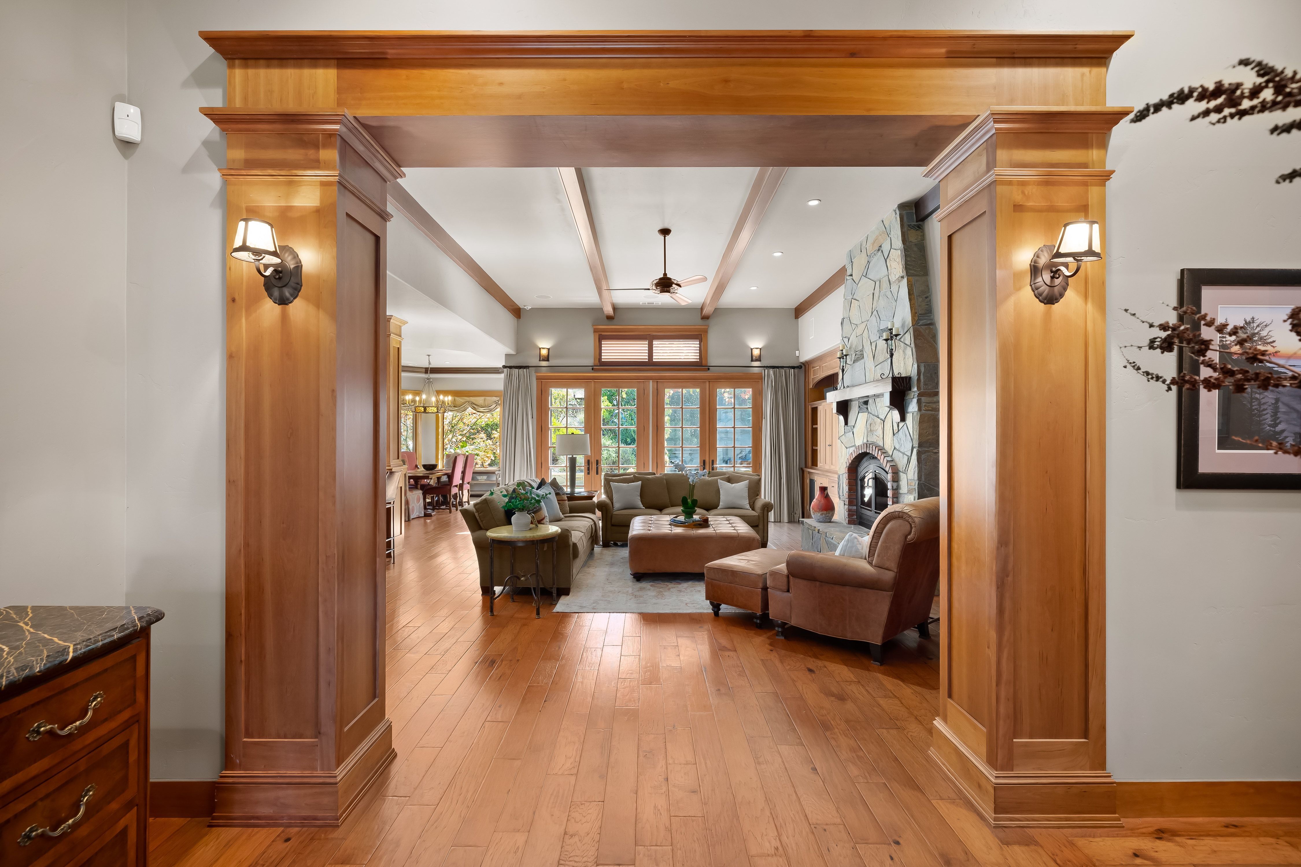  Timeless Craftsman Estate with Resort-Style Outdoor Living - 物件實景