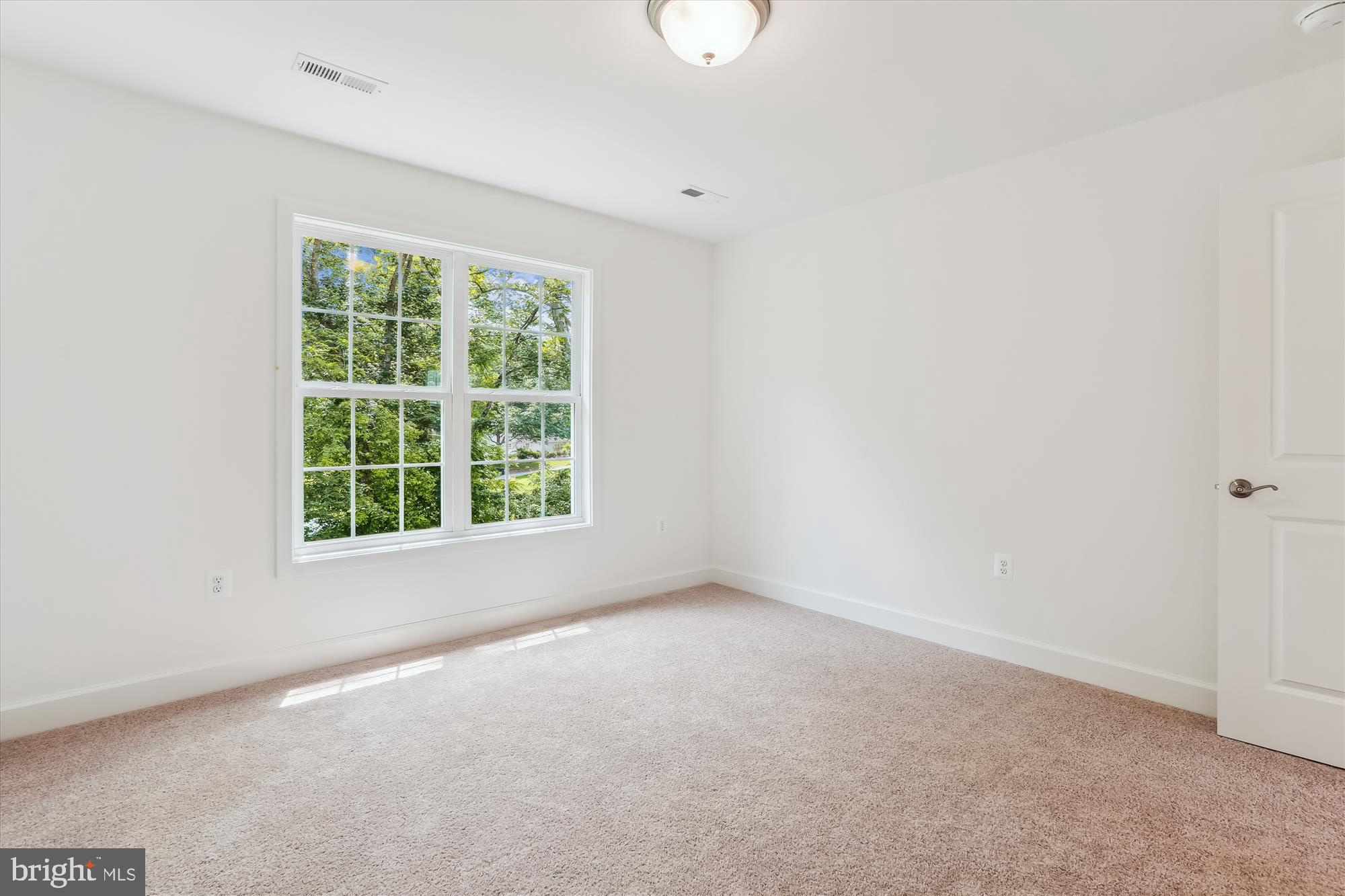 Culpeper, Virginia, 22701, United States, 4 Bedrooms Bedrooms, ,3 BathroomsBathrooms,Residential,For Sale,1974378