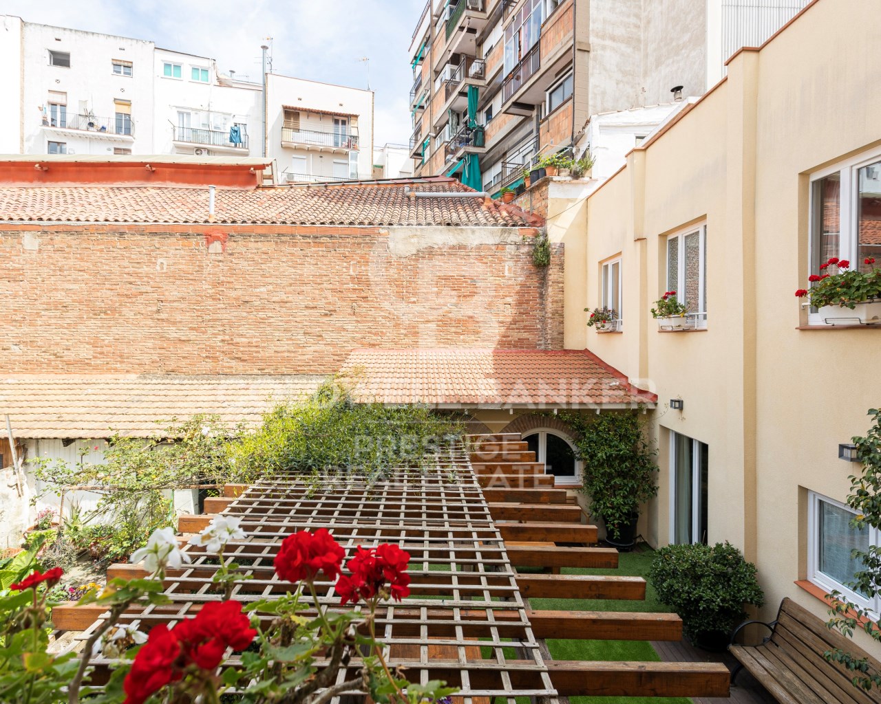 Barcelona, Catalonia, ES, 4 Bedrooms Bedrooms, ,3 BathroomsBathrooms,Residential,For Sale,1795299