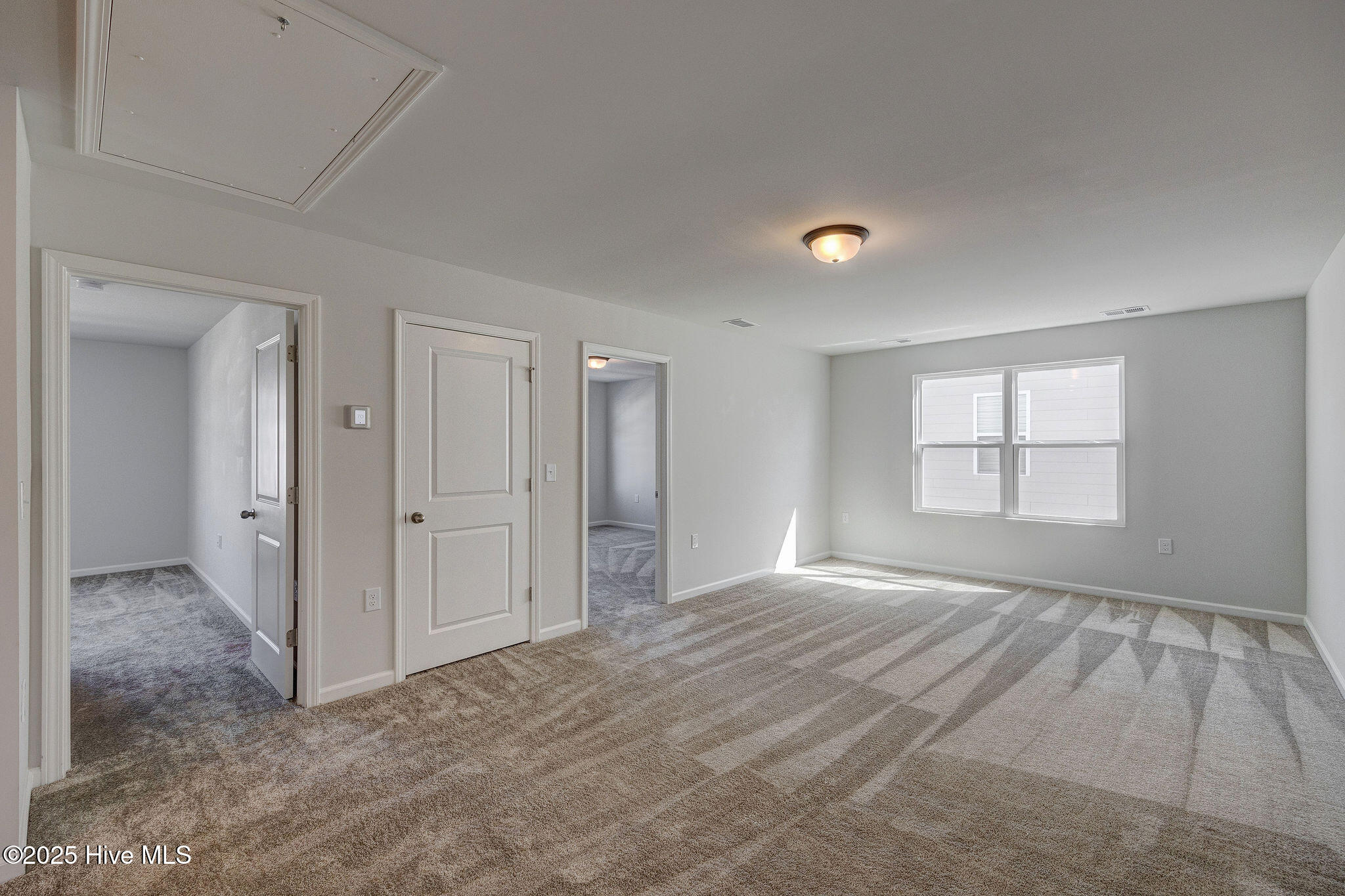 Wilmington, North Carolina, 28412, United States, 4 Bedrooms Bedrooms, ,3 BathroomsBathrooms,Residential,For Sale,1956827